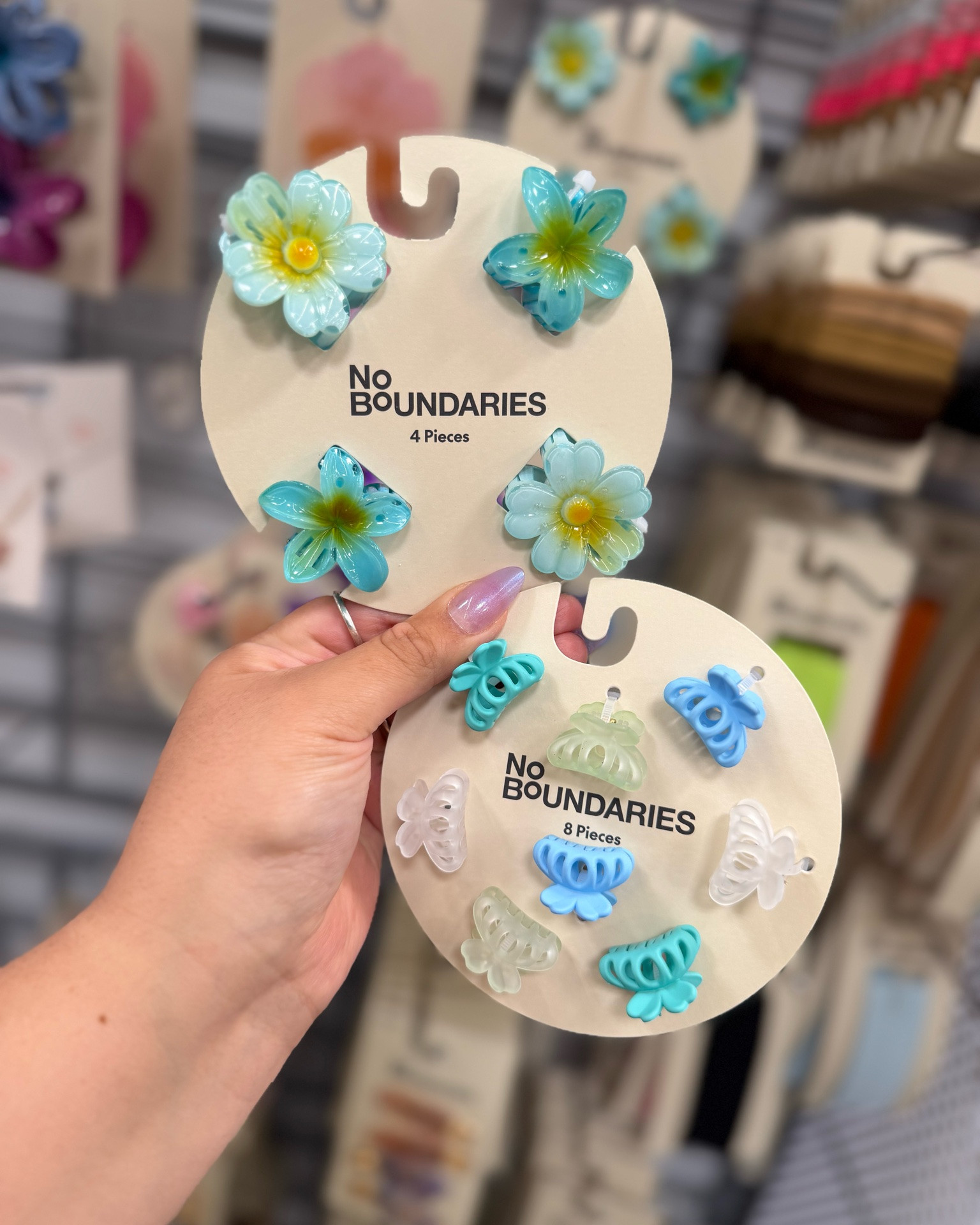 No Boundaries  hair clips , combs, supper cute and perfect for using them in the summer !💁🏻‍♀️🌸

Linking them all here, find them at Walmart ✨🛍️

#LTKSeasonal #LTKmomlife #LTKselfcare