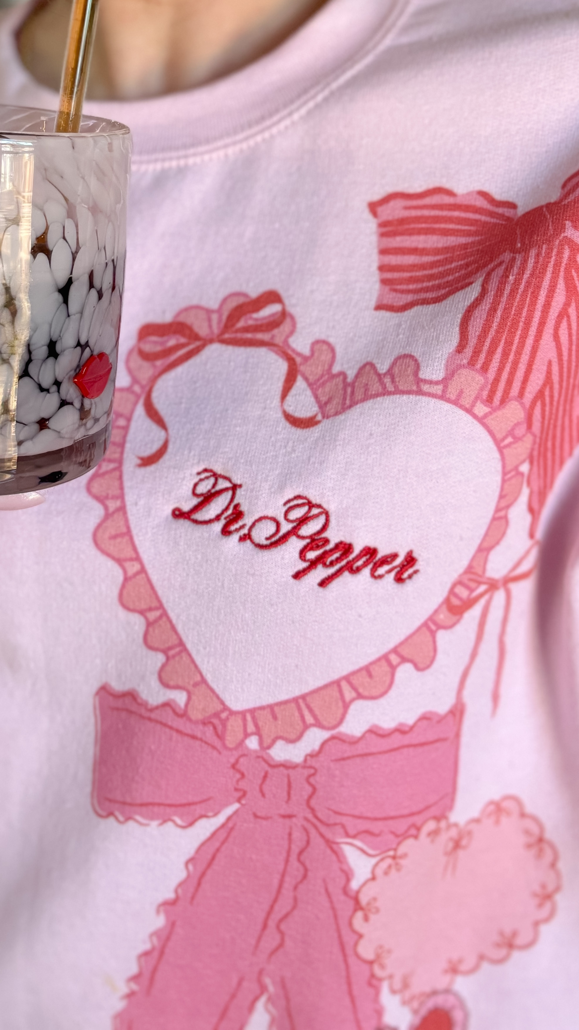 ❤️ I said what I said…😉
I’ve always thought @drpepper was the superior soda, and when I saw this customizable sweatshirt from @unitedmonograms marketed with “Diet Coke,” I knew it was for me - but with MY favorite soda ☺️
But you could put whatever you want on this sweatshirt - your person’s name, your favorite store, your favorite food, your favorite book/show - the possibilities are endless!

SHARE this with your bestie who needs a sweatshirt showing off her fav! 🩷

#LTKgrwm #LTKmomlife #LTKootd