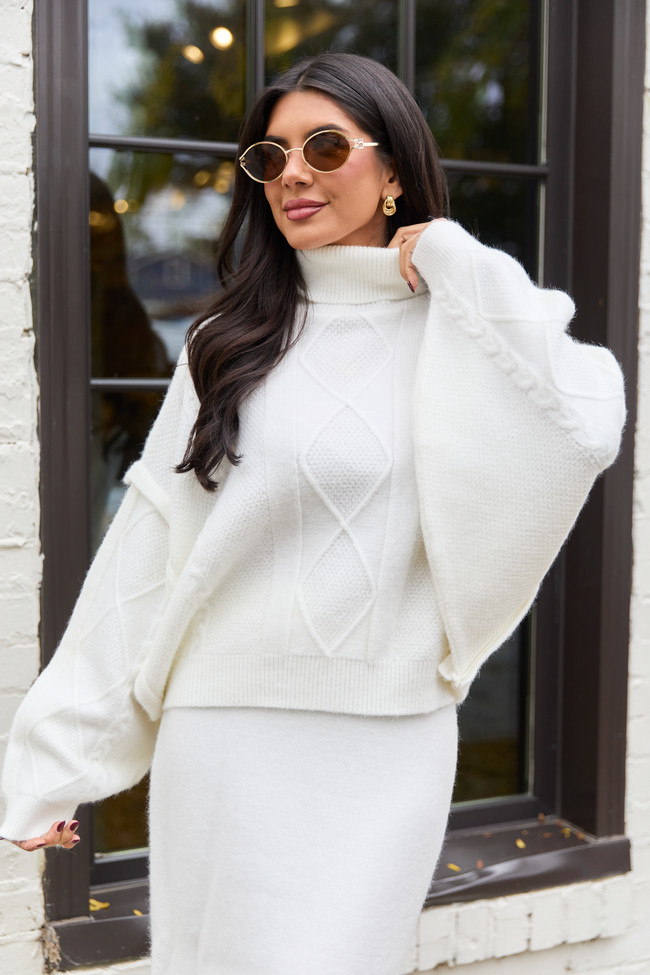 Lindy Ivory Turtleneck Sweater | Pink Lily