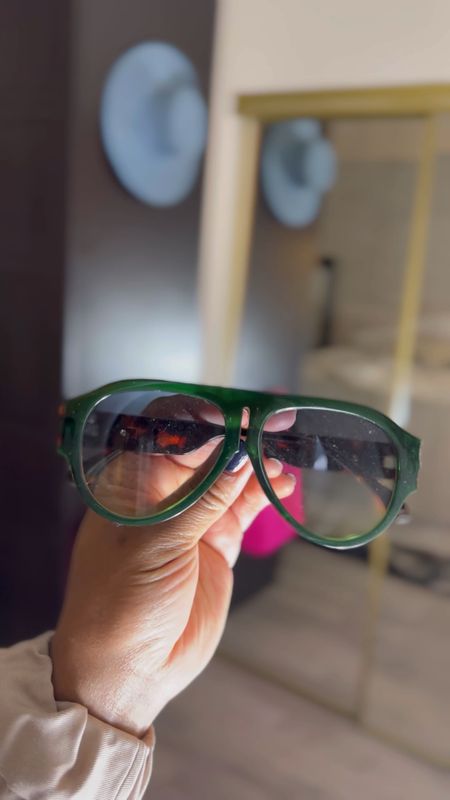 From my latest Pinterest Roulette video… understated pop of green color with the tortoise mix. #ltksunnies #ltkspring

#LTKVideo