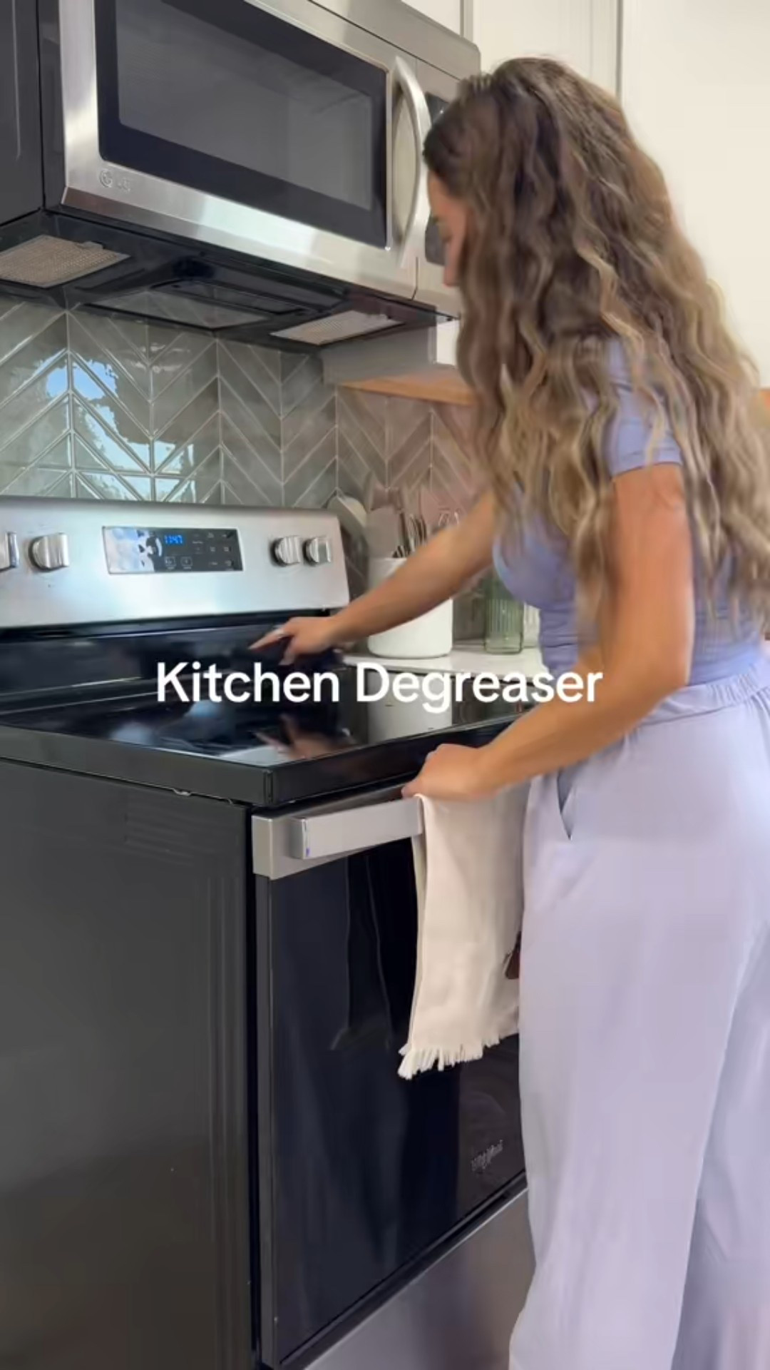 Say goodbye to stubborn grease! This affordable kitchen degreaser from Amazon makes cleaning so much easier (and budget-friendly 🙌). A total must-have for your home! 🧼✨

#AmazonFinds #KitchenCleaning #AffordableHome #LTKHome #LTKFinds #CleanWithMe #HomeEssentials #KitchenGoals #AmazonMustHaves