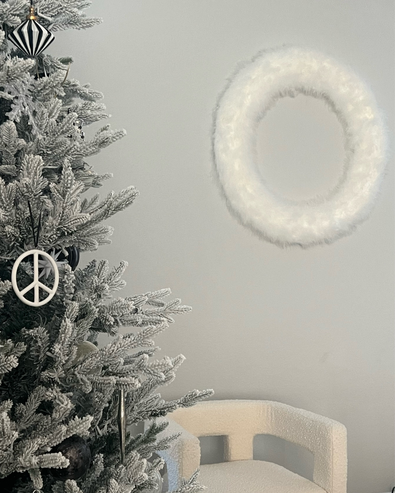 Fluffy Wreath - perfect for a chic neutral Christmas 🎄🤍

#LTKHoliday #LTKSeasonal #LTKhome