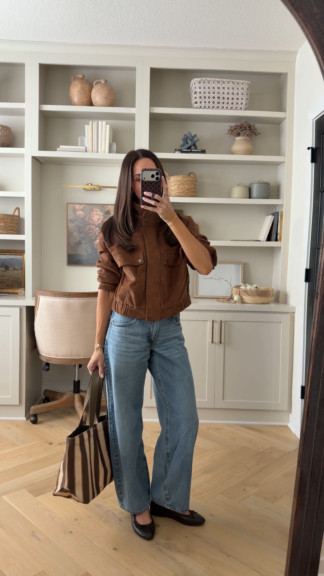Outfit of the day! 🧸
Corduroy bomber jacket on sale under $45!! True to size (S)
Levi’s balloon jeans also on sale! True to size (26) 
Flats: size up for half sizes