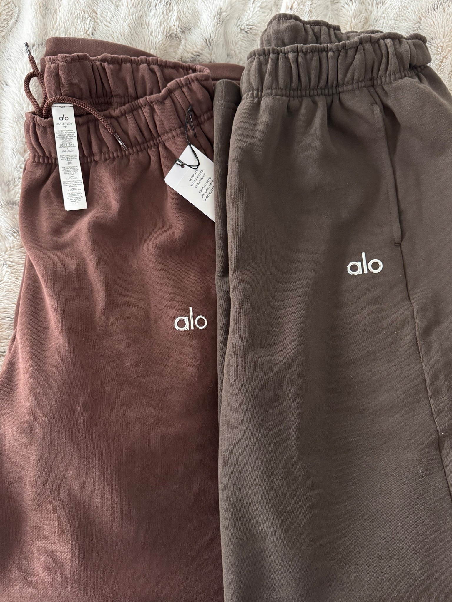 brownstone vs. the espresso 🤎🐻 personally, I like the brownstone better! 

#LTKHoliday #LTKootd #LTKGiftGuide