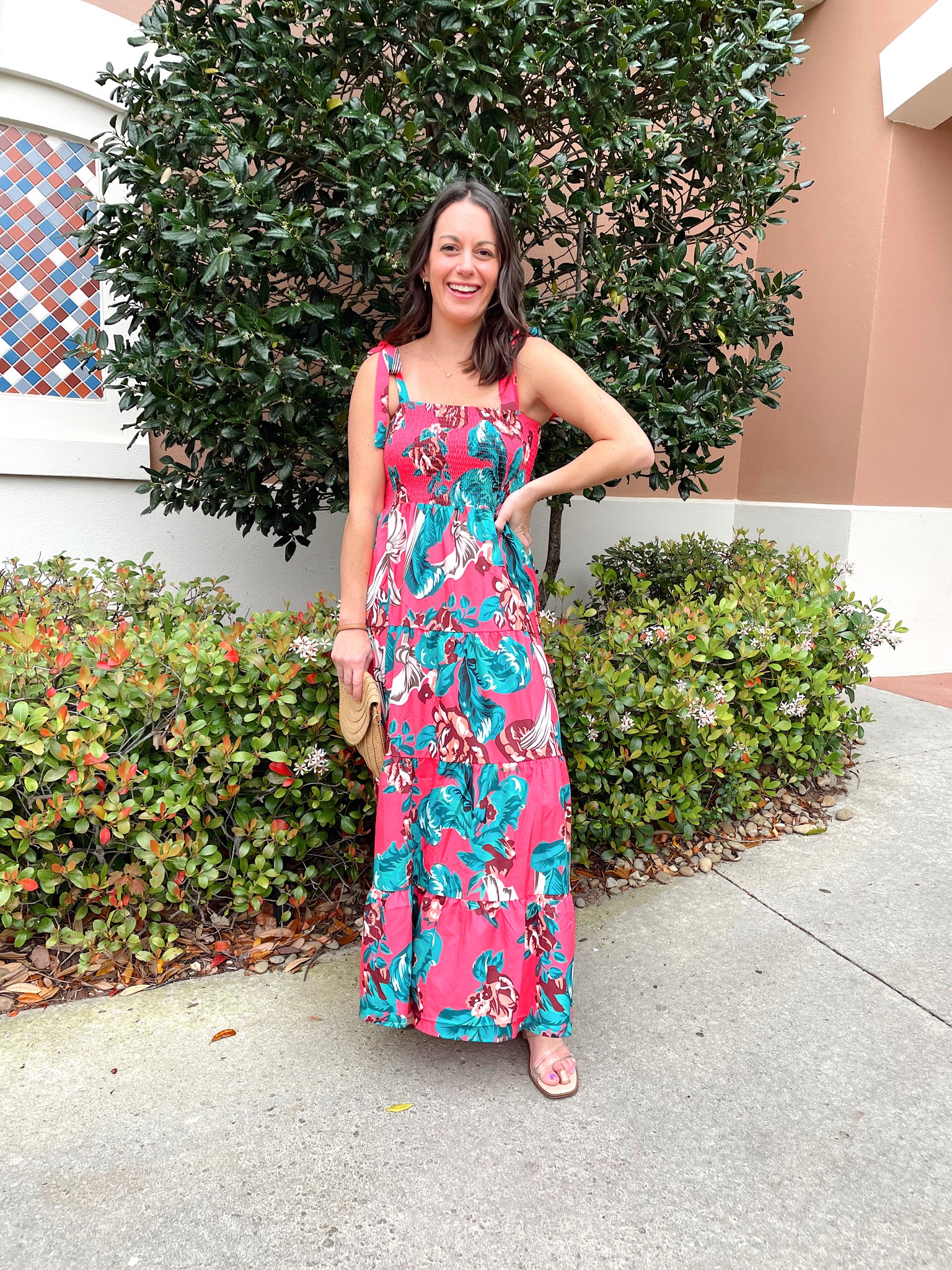 Vacation outfit with this gorgeous floral maxi dress from Amazon! Under $25! Runs true to size - I’m in the small and I am 5’4”! 



#LTKSeasonal #LTKunder50 #LTKstyletip