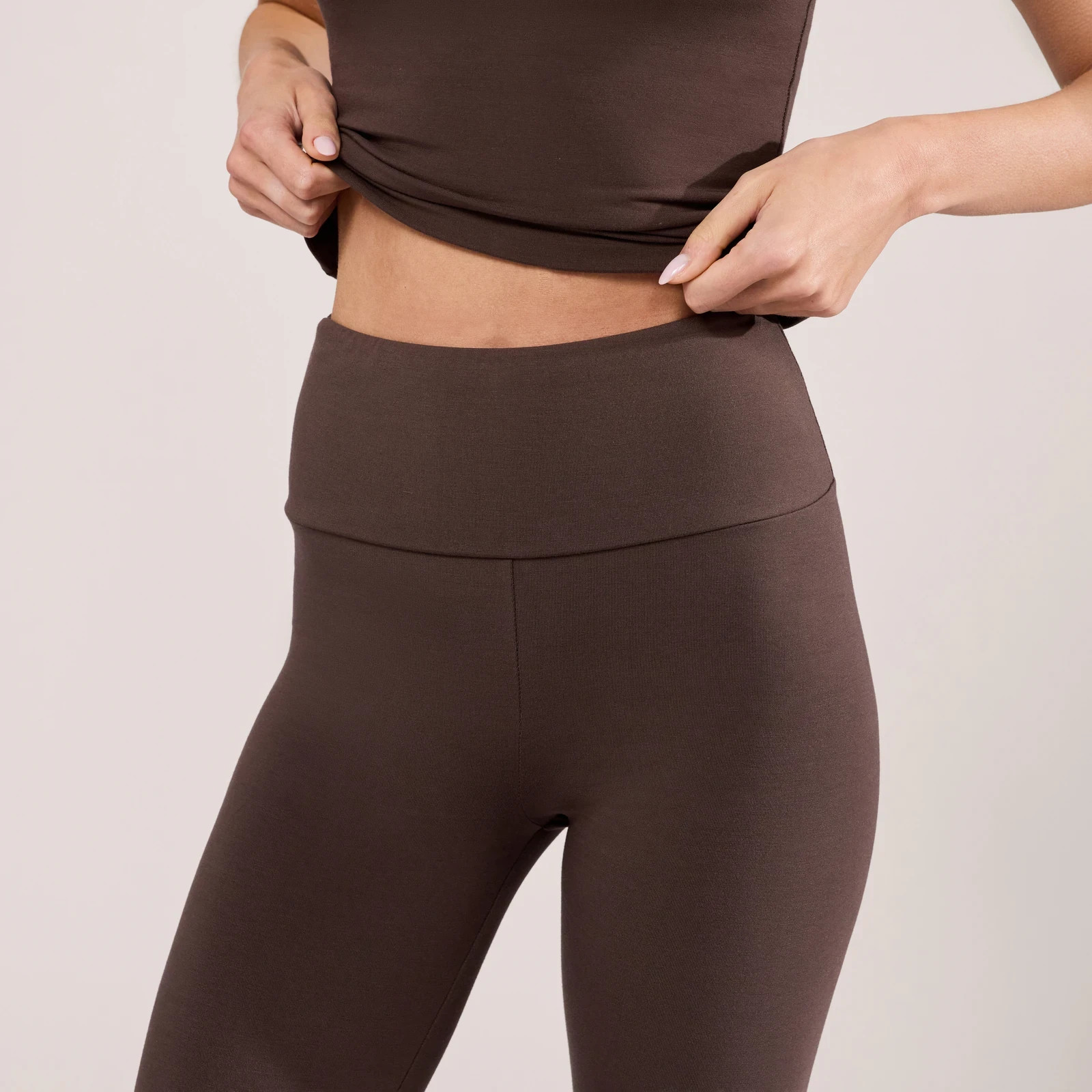 Capri Lightweight Leggings | Espresso Brown | LOVALL