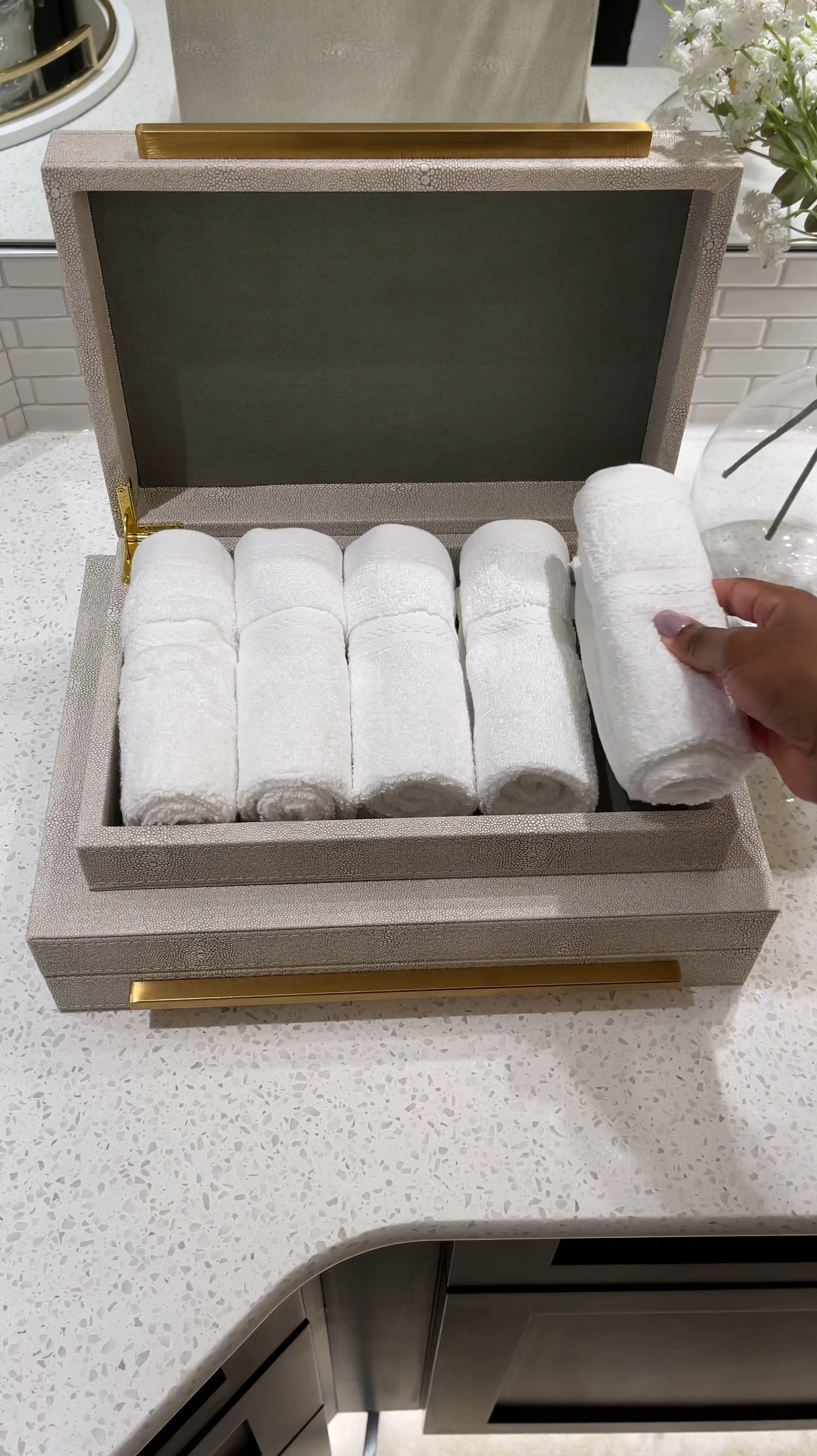 Shop the look below ⬇️ Follow me For More! 🥰

#LTKsalealert #LTKstyletip #LTKhome