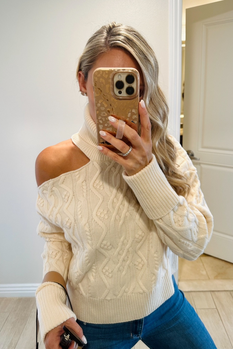 My sweater is on sale! Wearing small 

#LTKSeasonal #LTKHoliday #LTKsalealert