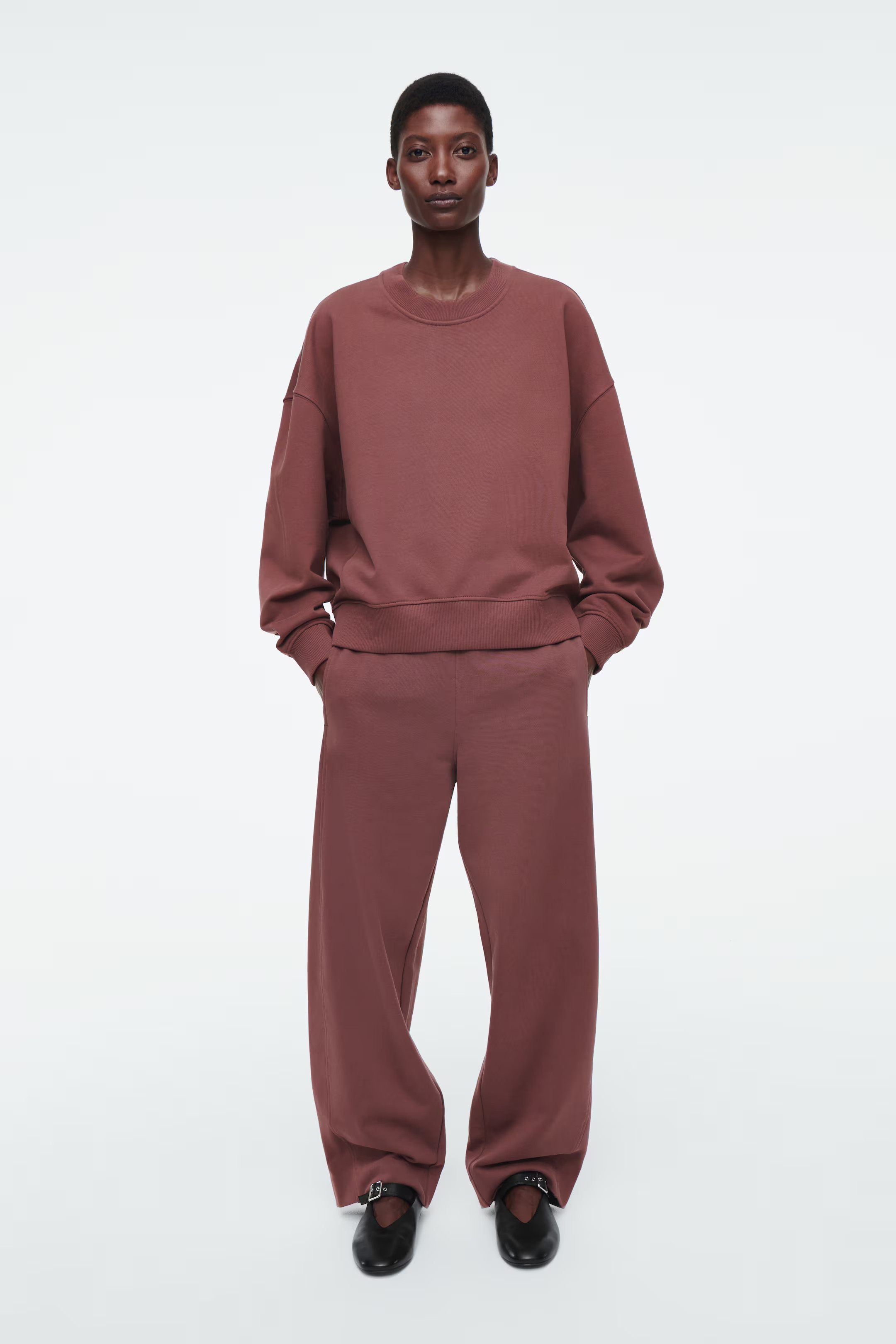 CLASSIC CREW-NECK SWEATSHIRT | H&M (UK, MY, IN, SG, PH, TW, HK)