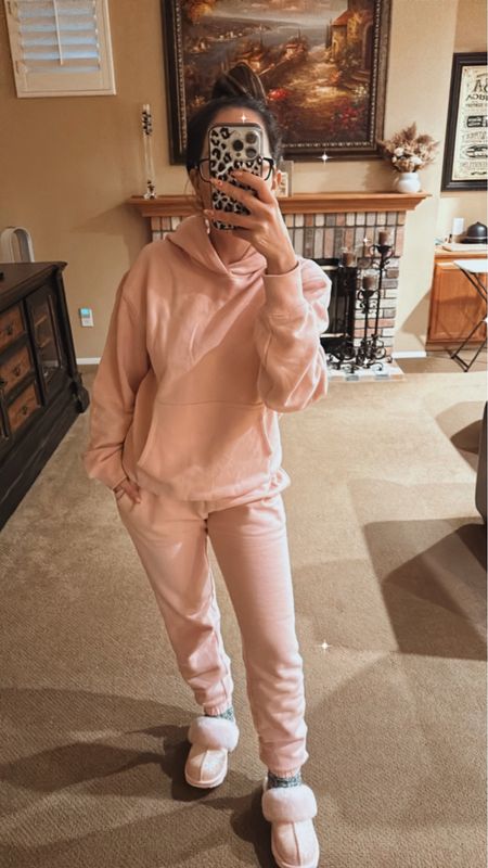 Found the cutest pink sweats that are comfy and cute!

#LTKMostLoved #LTKfindsunder50 #LTKstyletip