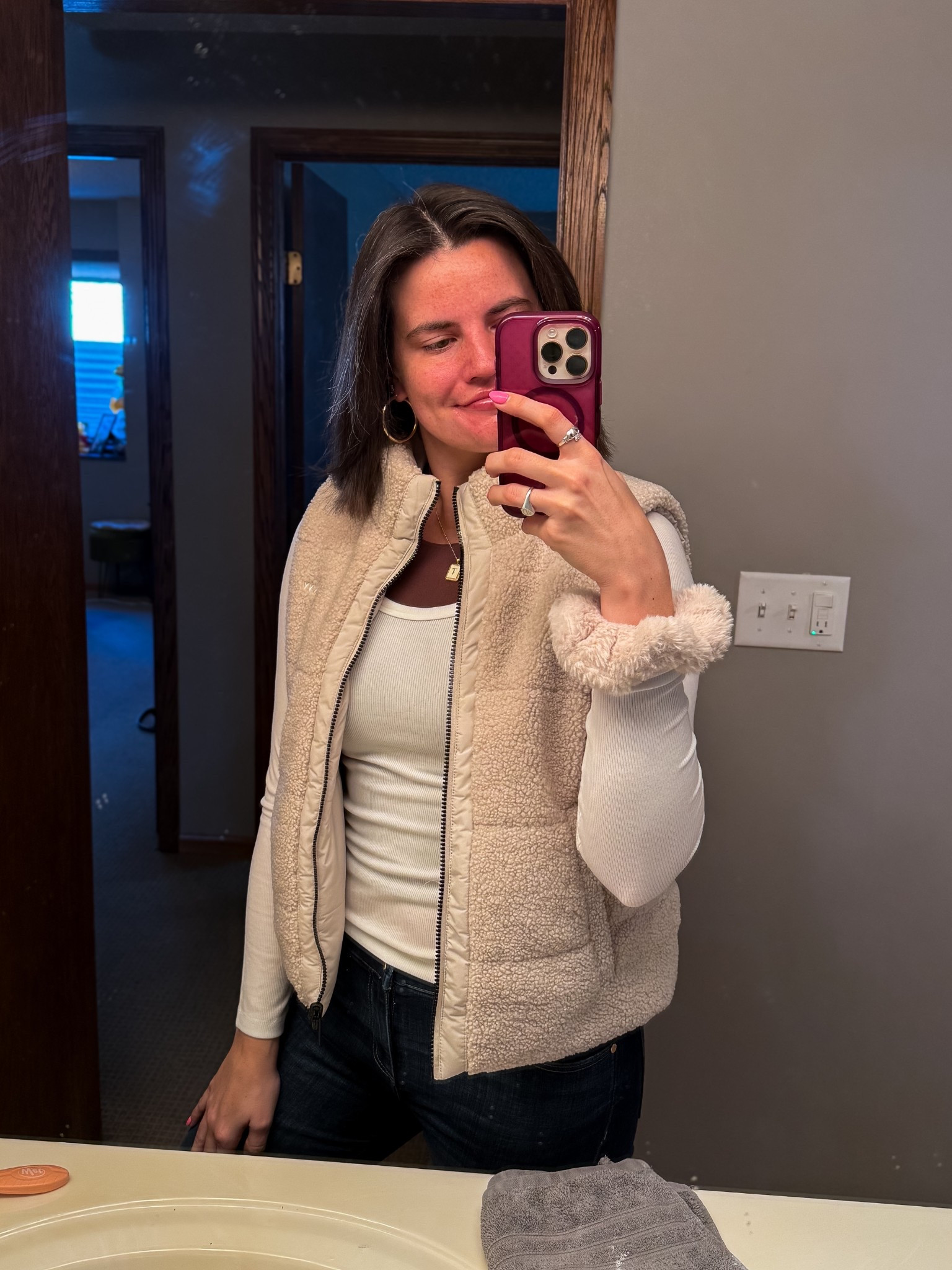 Teddy vest🤎

#LTKSeasonal #LTKFindsUnder100 #LTKActive