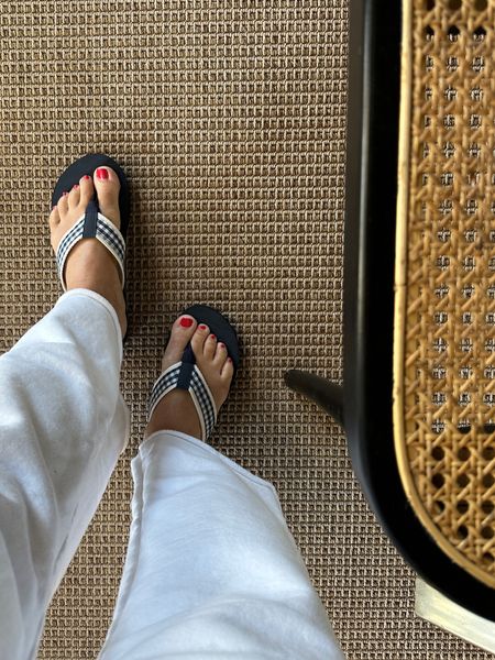Flip flops
Sandals
On sale
Gingham
Jcrew

#LTKSaleAlert #LTKFindsUnder50 #LTKShoeCrush