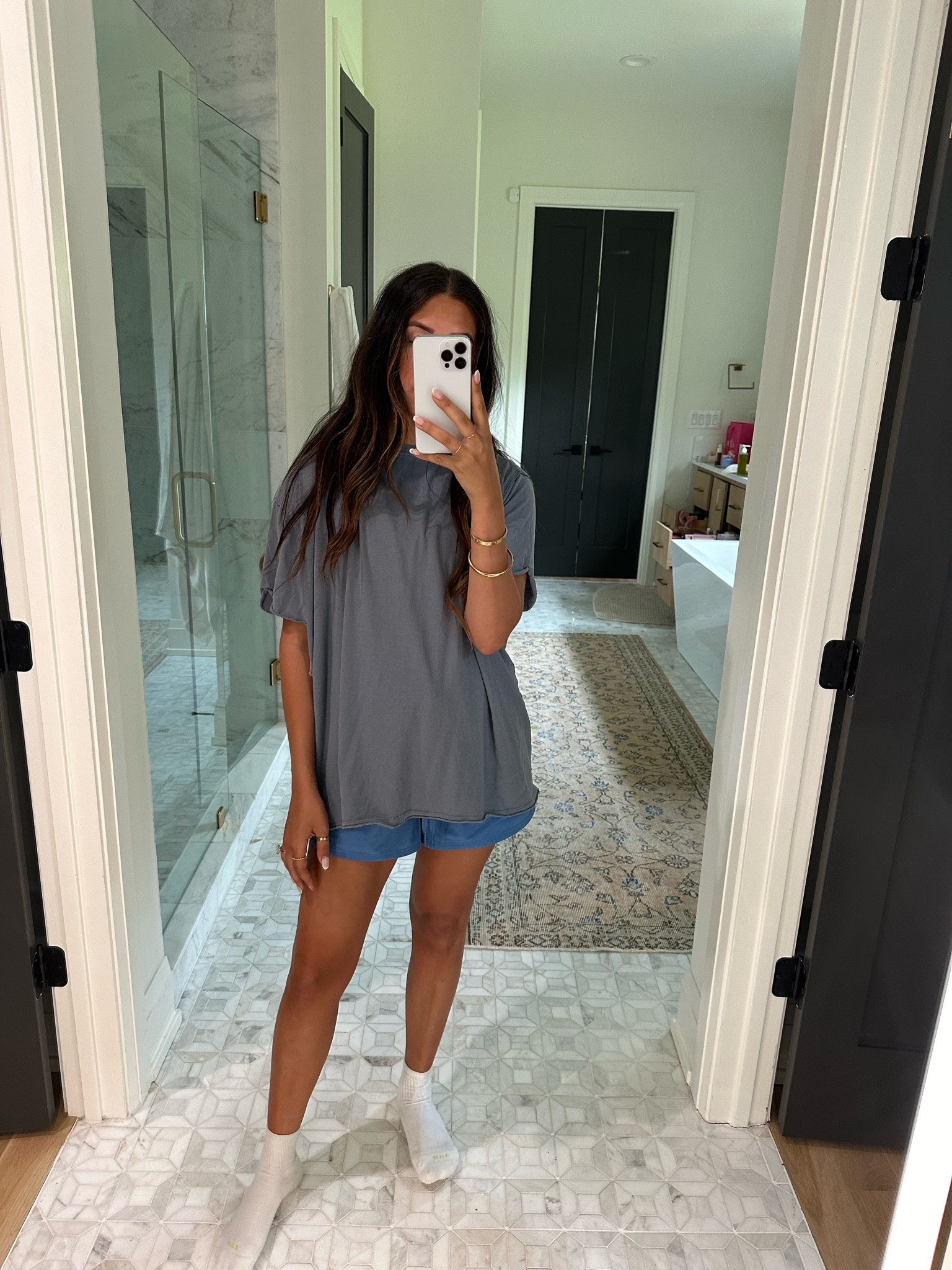 Top: medium 

Free people tee that can be layered, worn with jeans or comfy with athletic wear