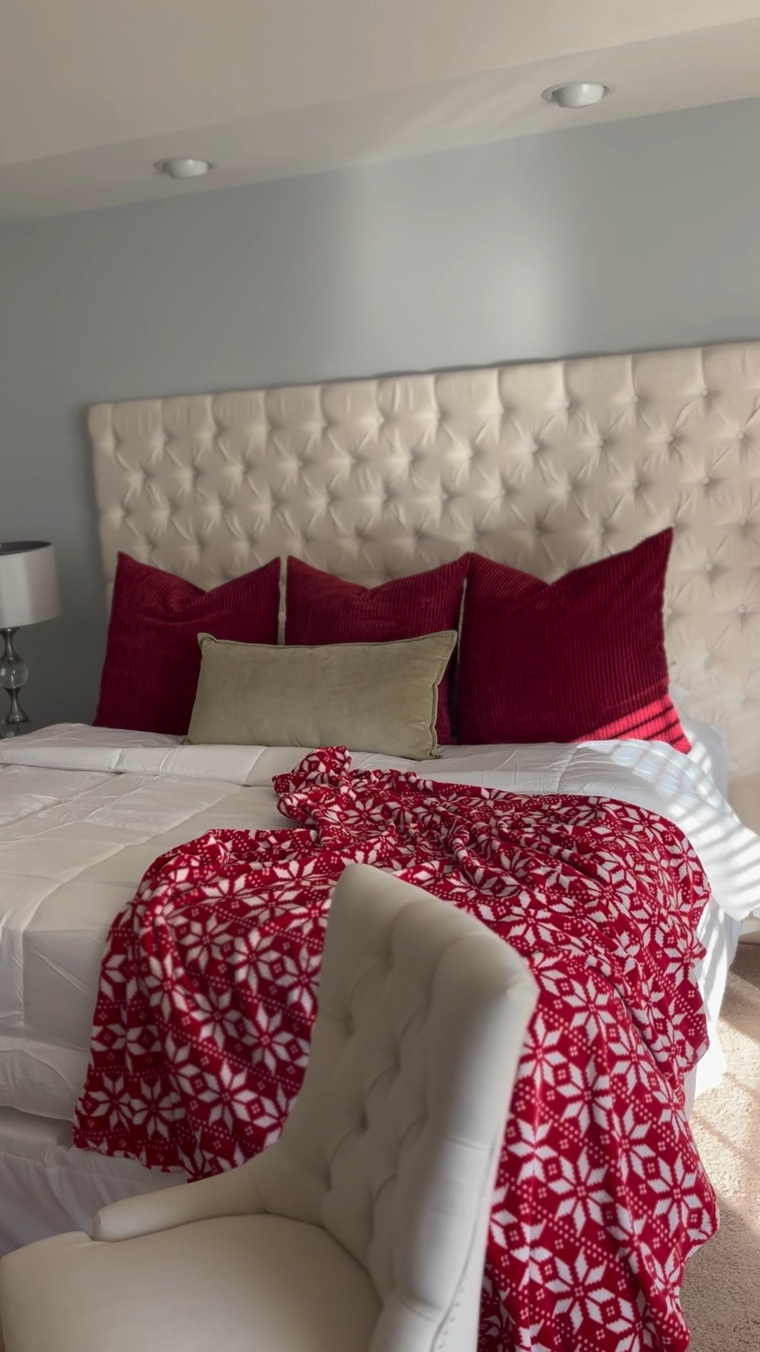 Master bedroom holiday decor 
Christmas decor for the bedroom 
Simple Christmas home decor 

#LTKSeasonal #LTKhome #LTKHoliday