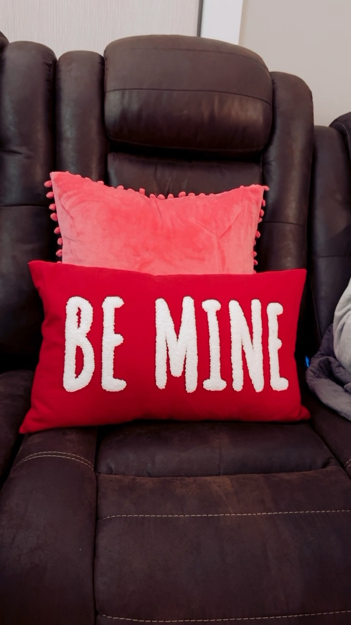 My Valentine’s Day home decor! 

#LTKSpringSale #LTKSeasonal #LTKhome