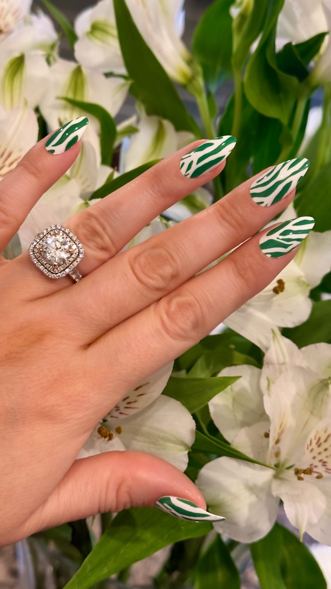 St. Patty’s Nails 💚🤍