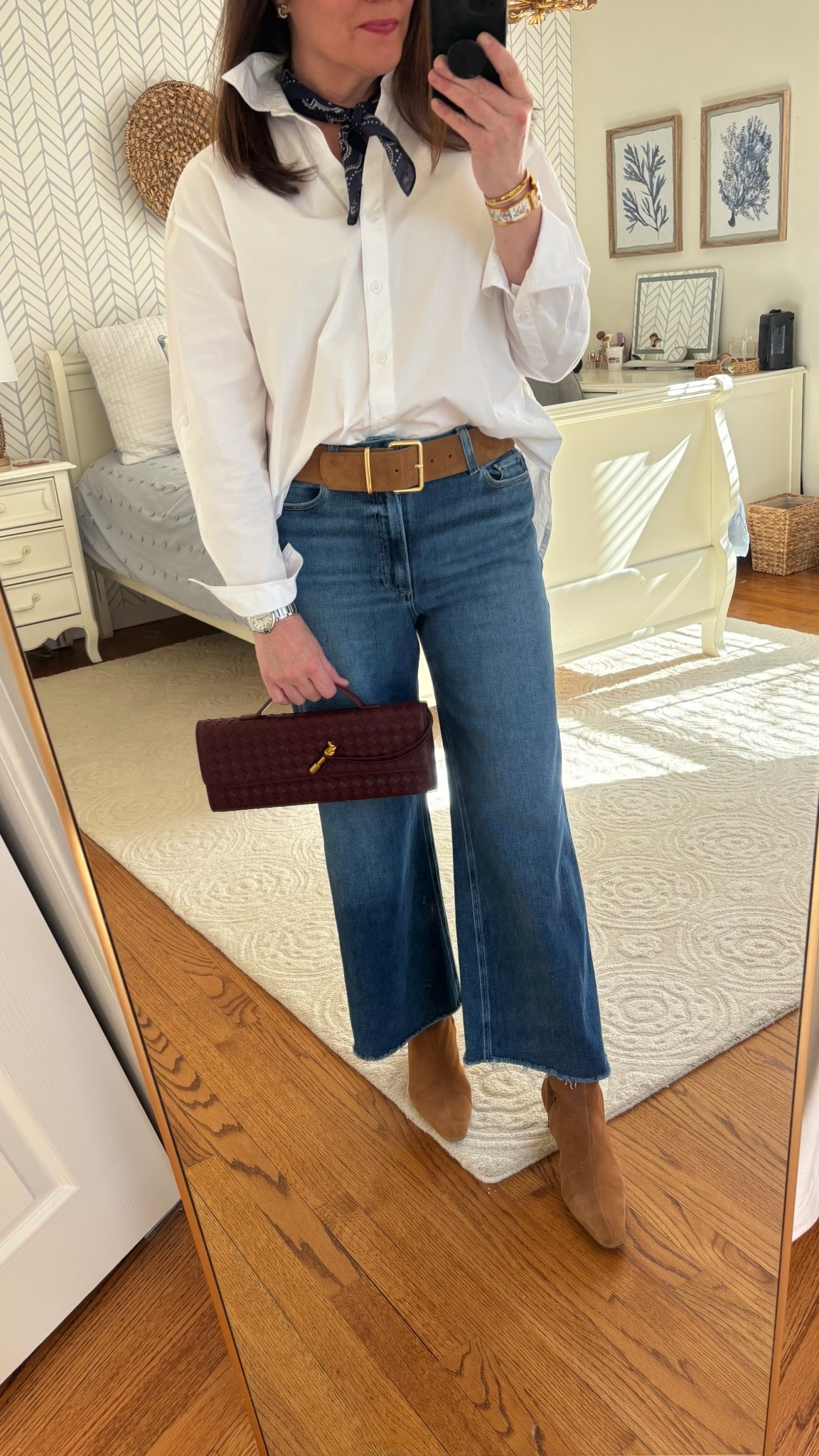 Running out to lunch with girlfriends and here’s my look! An oversized white button down, bandana scarf, suede belt & boots and a great fitting pair of jeans! Oh and this bag is super fun and a great price too! 