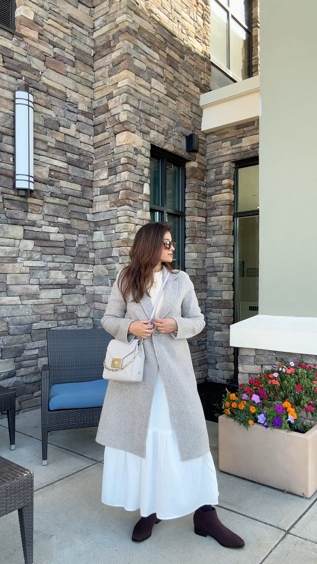 Goodbye summer tones, hello fall textures 🤎
Wool, knits, and coats taking over again 🧥✨

#falloutfits #fallstyle #fallfashion #ootdfall #falllayers #coatseason #layeringseason #falllooks #woolcoat #autumnstyle #cashmereseason #cozystyle #fallaesthetic #chiclayers #streetstyle #fallfit #styleinspo #fallready #outfitinspo #fallvibes