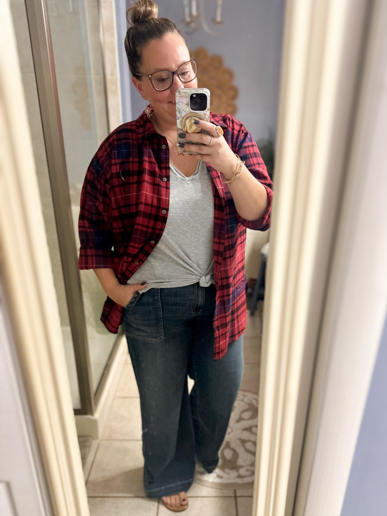 Staple fall outfit 🍂 🎃 
Jeans are 50% off!

#LTKSeasonal #LTKOver40 #LTKSaleAlert