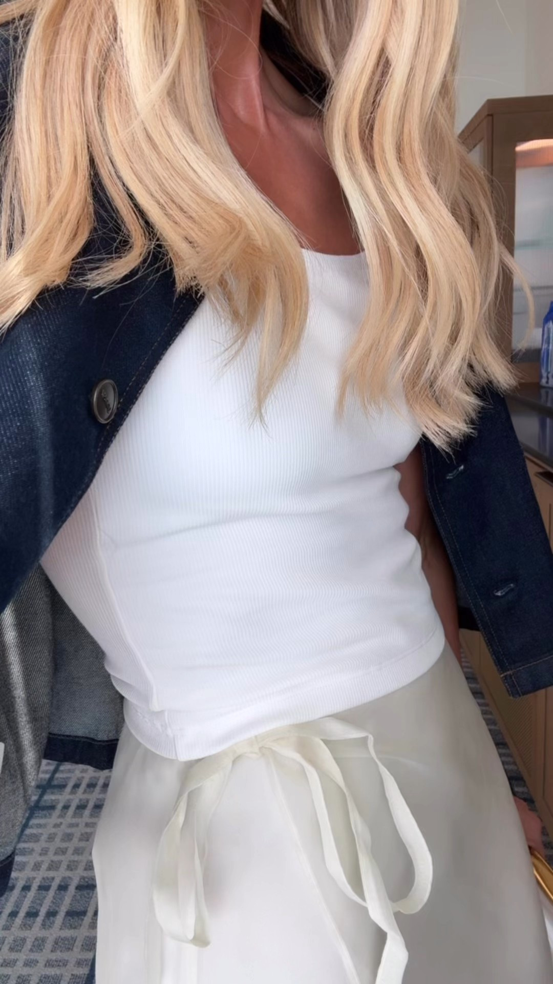 Love this skirt. And the cutest dark denim jean jacket 