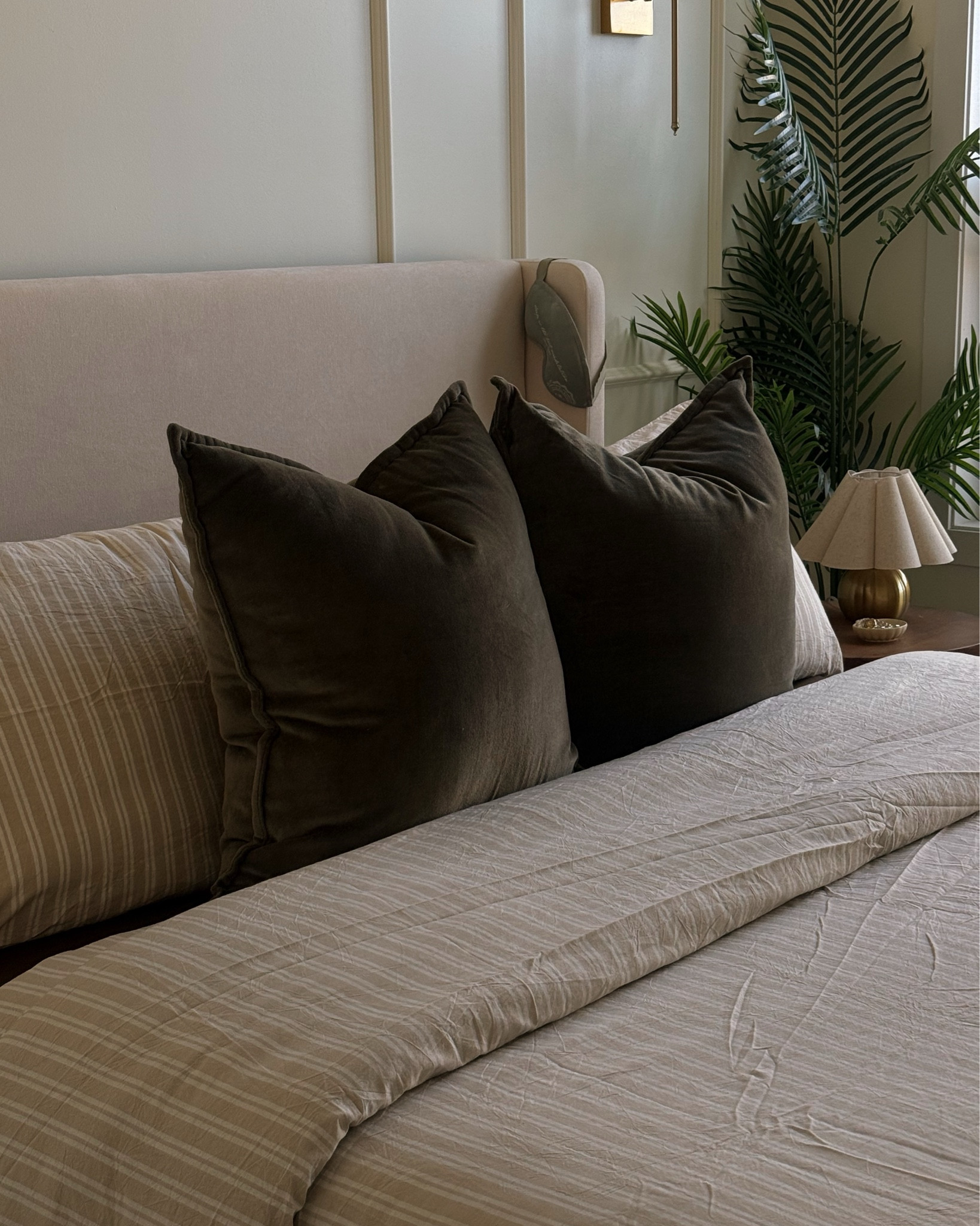 Perfect fall bedding - linking everything 🫶

#LTKfall #LTKhome #LTKcanada