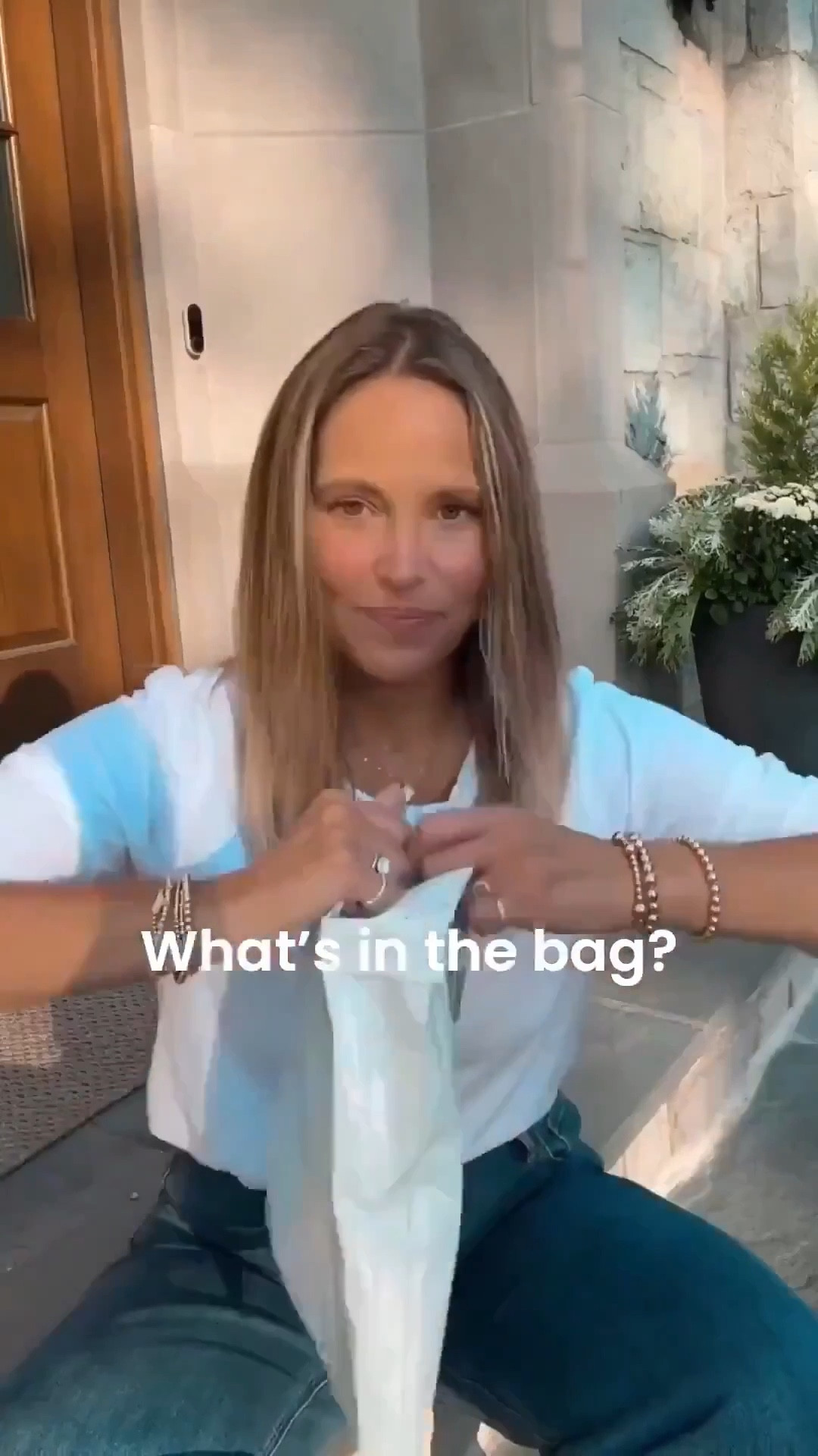  I have this cashmere sweater in so many colors and just had to add black. You won’t find a better priced or better quality option. It is true to size and I usually buy medium or large depending on the fit I want.

#LTKOver40 #LTKSeasonal #LTKMidsize