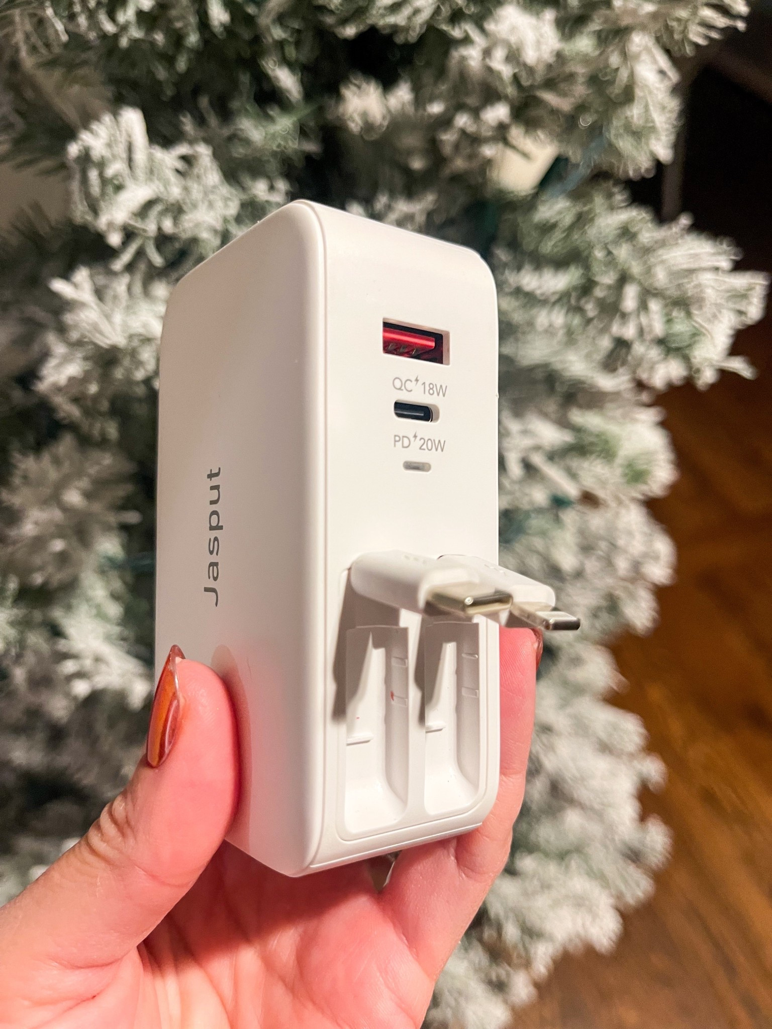 The best gift idea for anyone on your list! This charger plus into the wall and the cords are retractable so it leaves a clean look. Plus it has several different chargers on it so we can charge multiple devices at once.

#amazon
#amazonfinds
#charger
#giftidea
#whiteelephant

#LTKGiftGuide #LTKHoliday