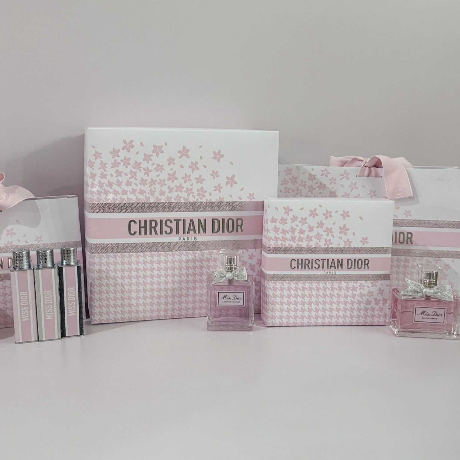 Celebrate Valentine’s Day with Dior Beauty💖🩷🎀 Amazing gift sets & Miss Dior products! @diorbeauty #DiorBeauty

#LTKBeauty #LTKGiftGuide #LTKSeasonal