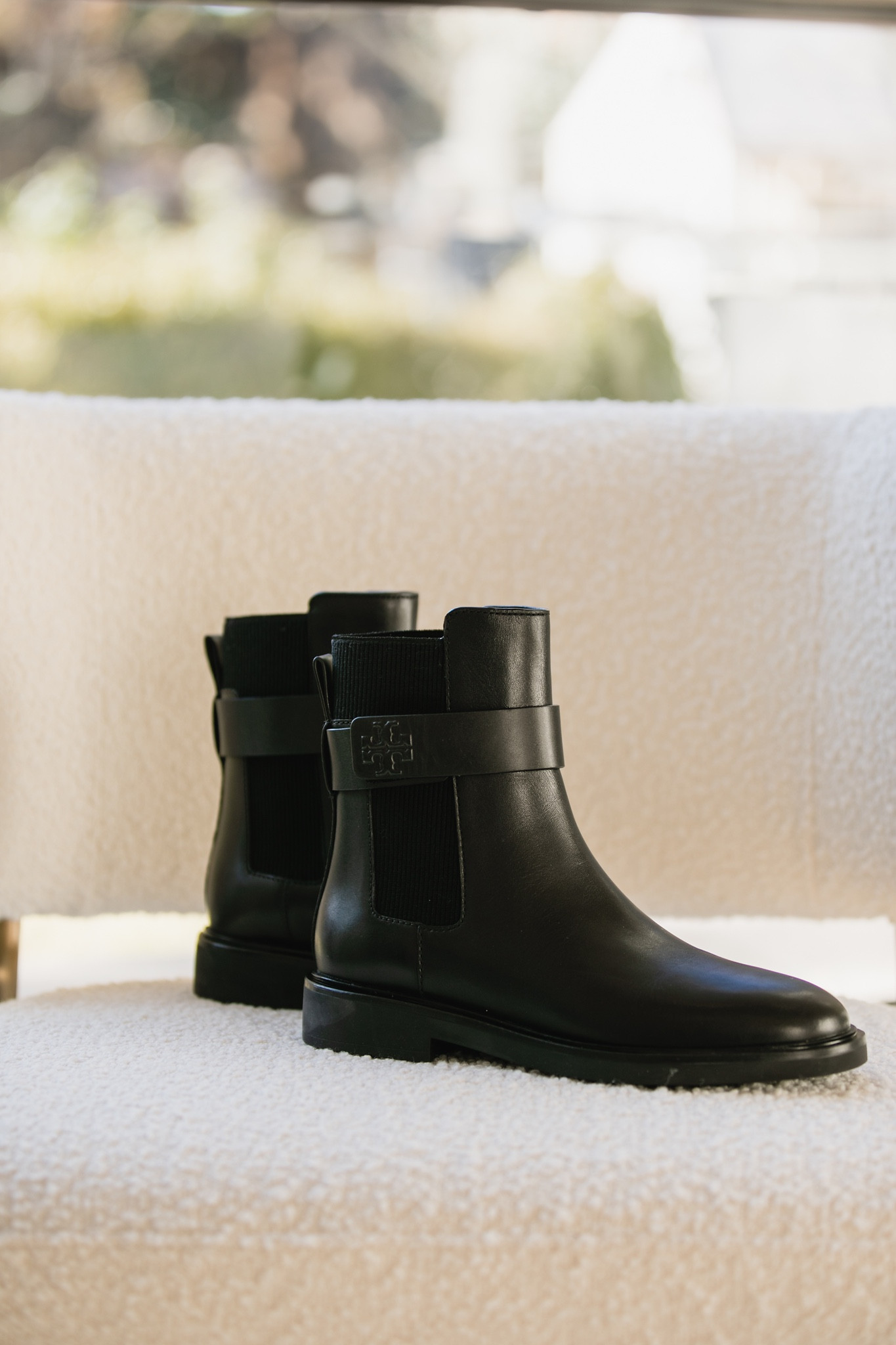 These Tory Burch flat winter boots are so comfortable. They are tts and on sale!

#LTKshoecrush