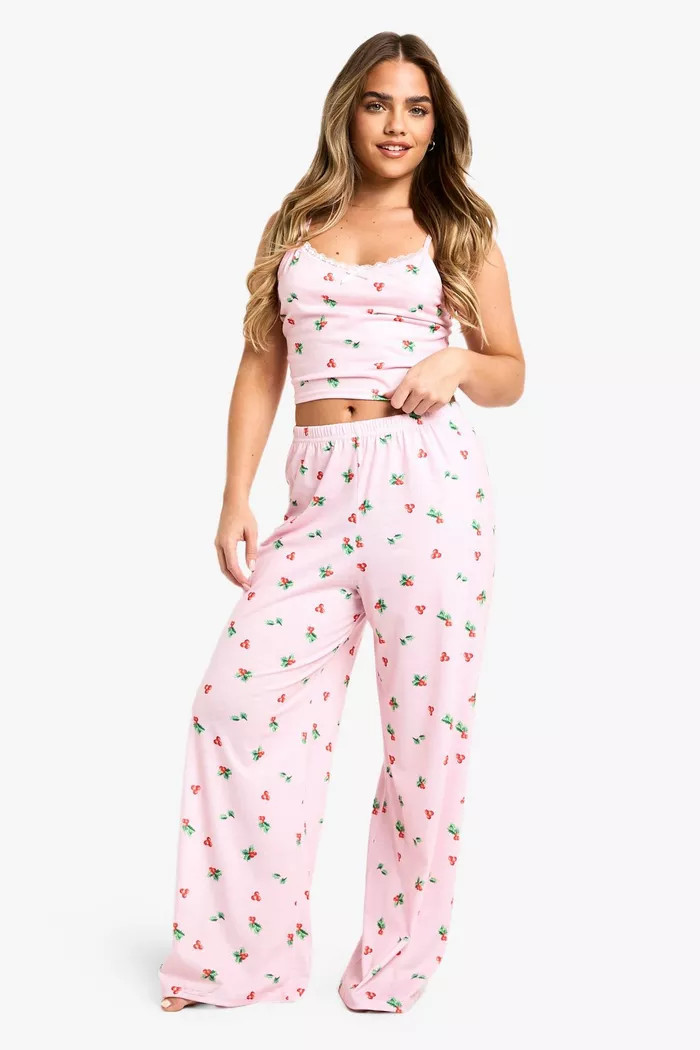 Petite Holly Print Cami and Trouser PJ Set | Boohoo.com (UK & IE)