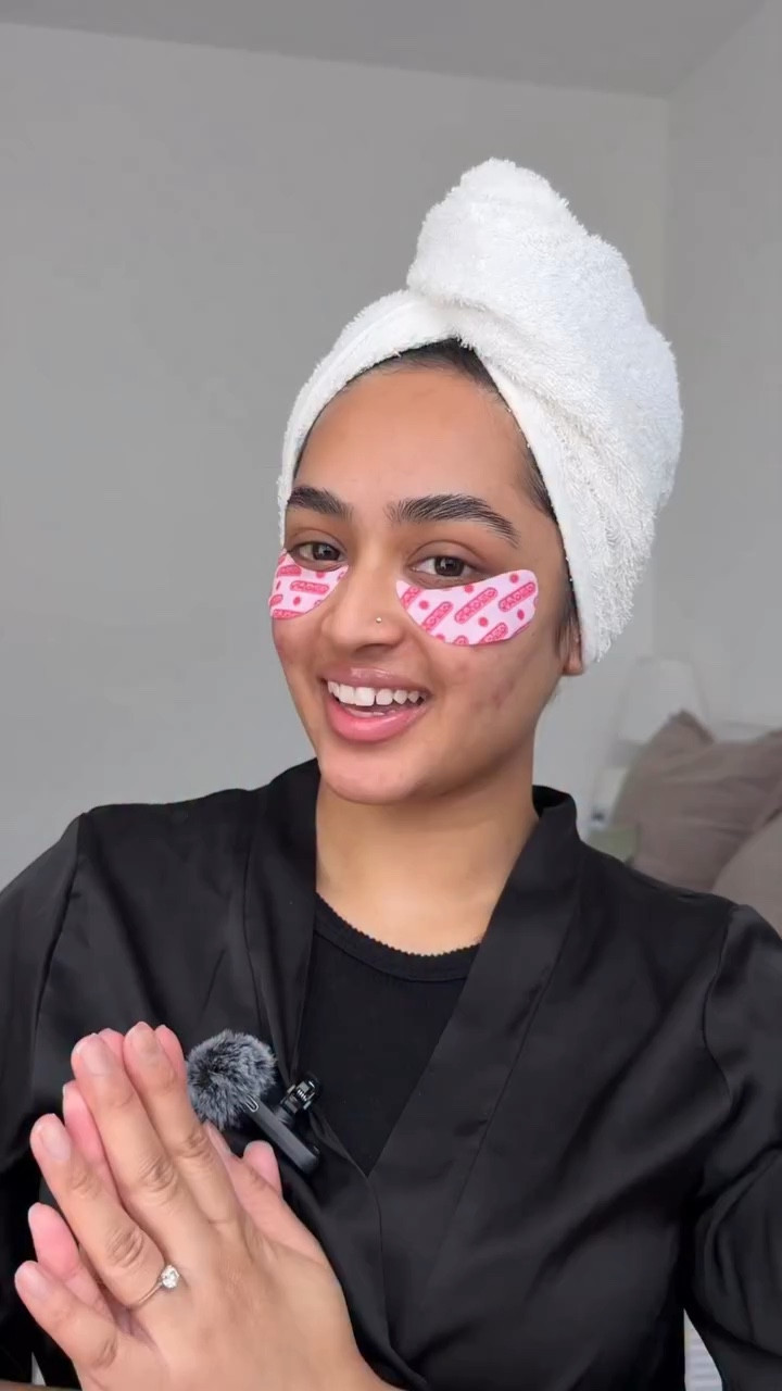 Let’s get glam together for Eid 💗✨ 

#eidgrwm #makeupgrwm #grwmmakeup #softglam #southasianmakeup 

@maccosmeticsuki 
@kosas 
@toofaced 
@topicals 
@rarebeauty 
@pradabeauty 
@anastasiabeverlyhills 
@yslbeauty 
@fentybeauty 
@hourglasscosmetics 
@pradabeauty 
@shiseido 
@syncbeauty.co