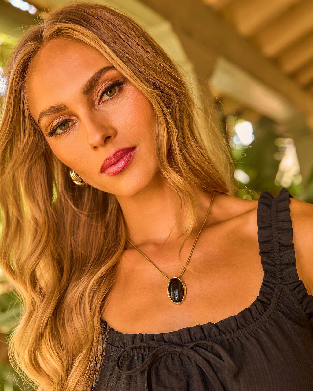 Gentle Luxury Pendant Necklace | VICI