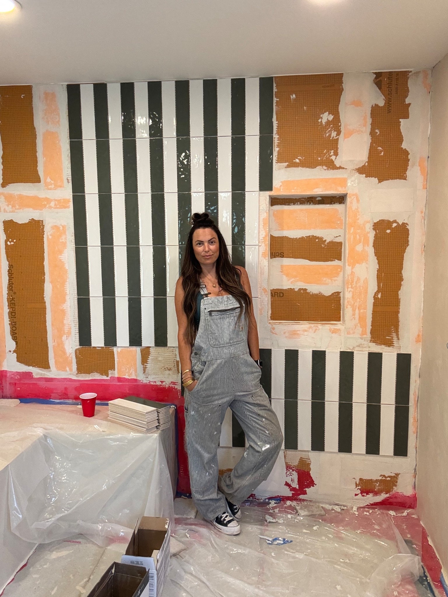 My go-to construction day fit. I wear a medium in the overalls so they are larger and easier to move in. For reference I’m 5’7”  I also love these for gardening too!

#LTKgrwm #LTKdayinmylife #LTKHome