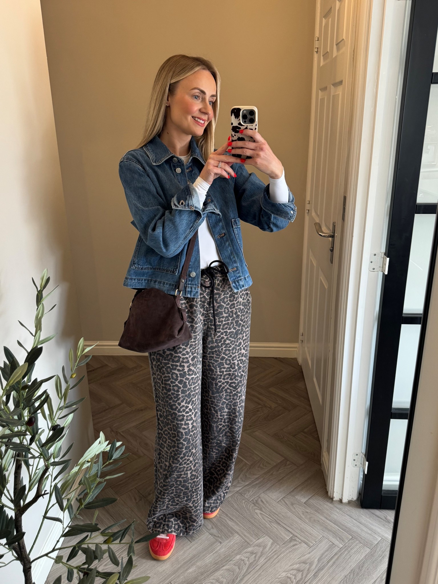 Spring is in the air 🪻 today’s forecast: no coat needed
 

#LTKspring #LTKjeans #LTKuk