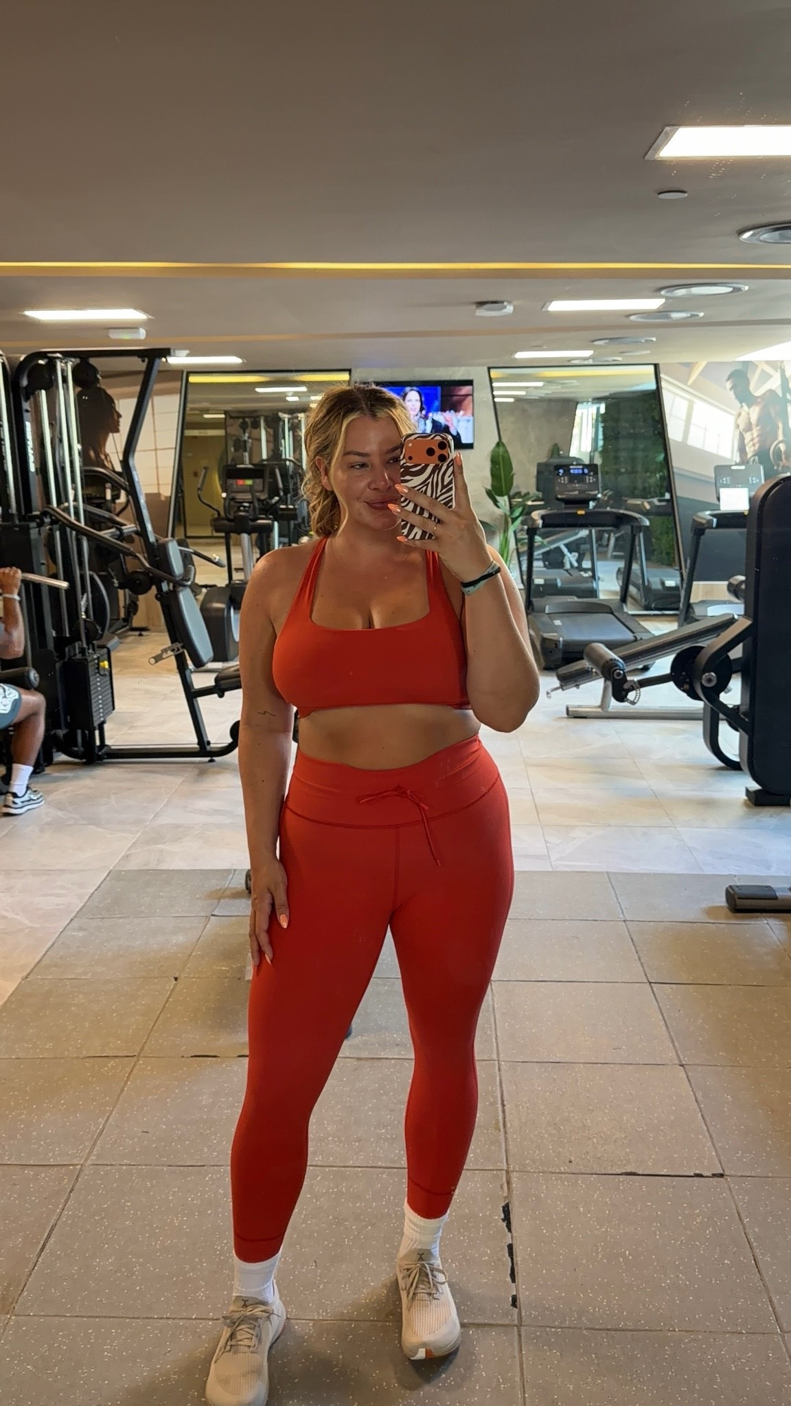 Workout set of the day while on vacation ❤️✨ wearing an xl!

#LTKootd #LTKMidsize #LTKTall