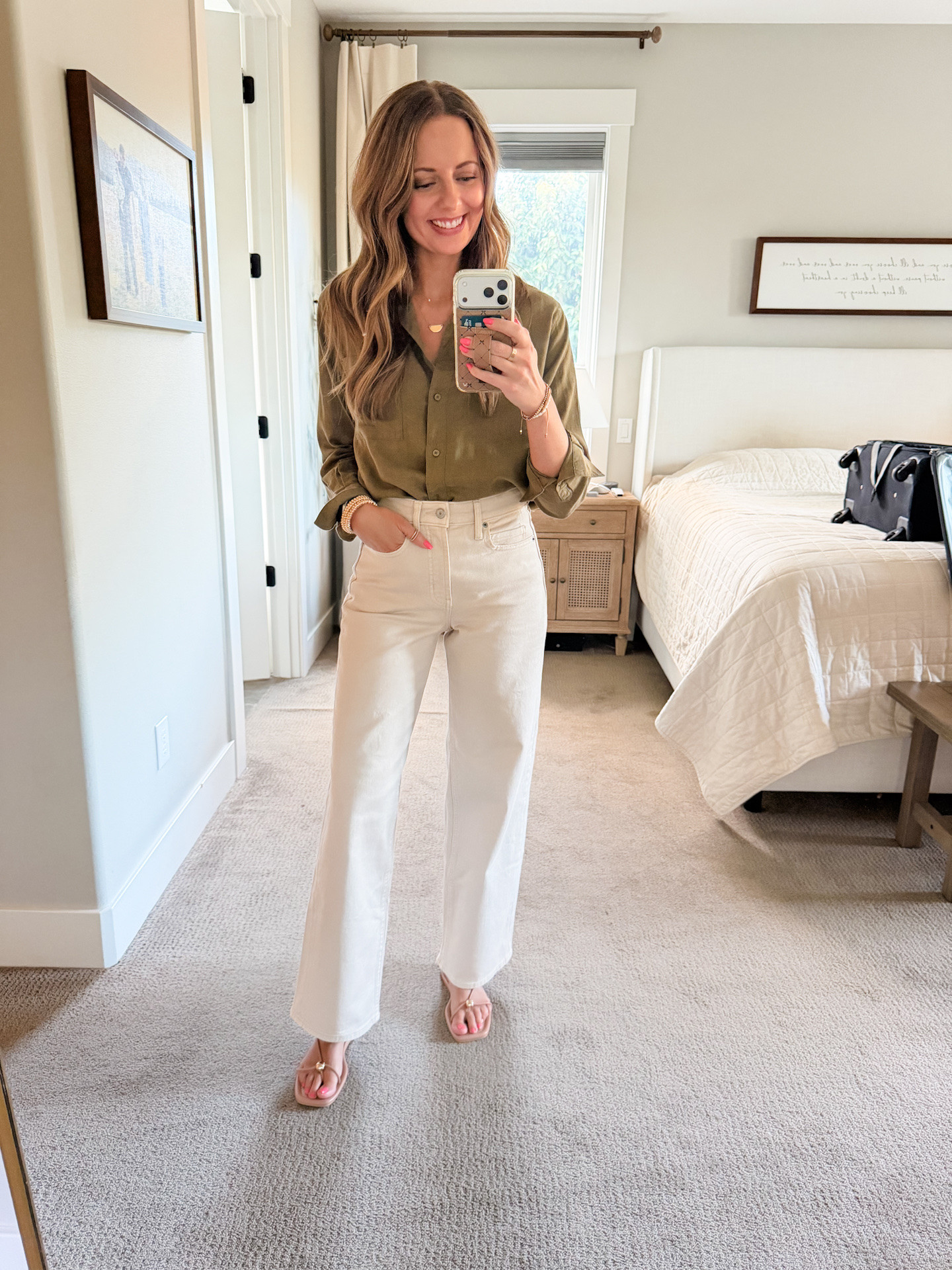Old navy high rise wide leg jeans 50% off for $22.49! Spring outfit idea 🤍

Sizing: go down a size in jeans if in between 

50% off sitewide 

#LTKSaleAlert #LTKootd #LTKOver40