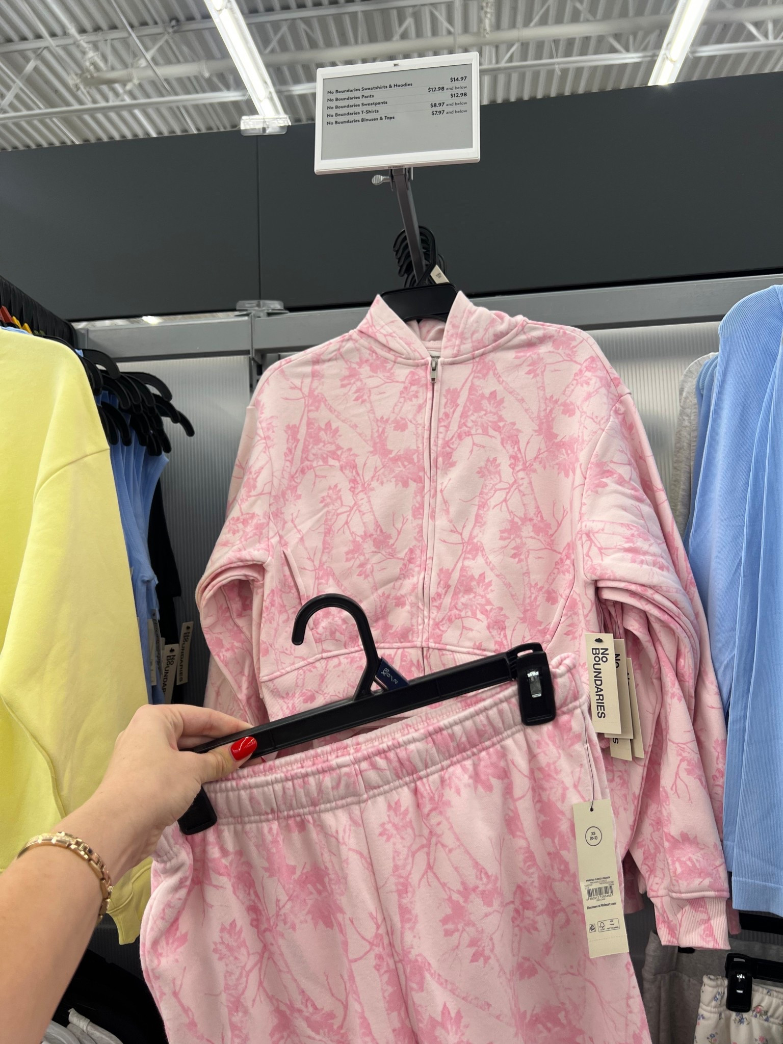 This viral Walmart set is too cute!!! 

#LTKActive #LTKFindsUnder50 #LTKSeasonal