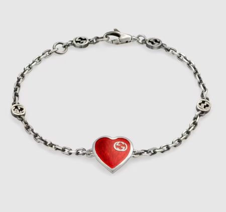 Gucci
GUCCI HEART BRACELET WITH INTERLOCKING G

From its intricately engraved stencil heart pendant to its woven link chain, the emblematic Interlocking G symbol defines this sterling silver bracelet. Giving the classic motif a bright and playful twist, is red enamel.

#LTKStyleTip #LTKWorkwear #LTKGiftGuide
