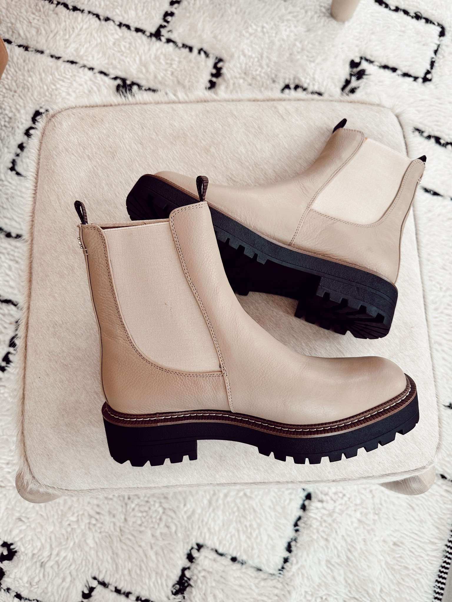 On sale now! 
I absolutely love my Sam Edelman Chelsea boots. 


#LTKshoecrush #LTKsalealert #LTKSeasonal