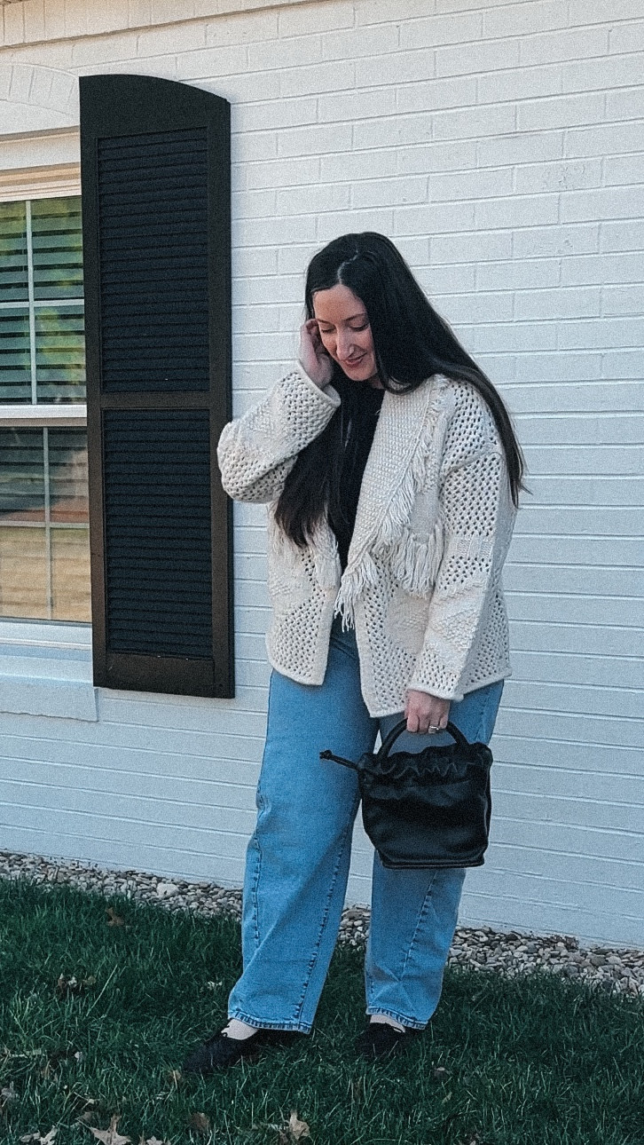 Some outfits just make getting dressed easy 💙 #ad

This cozy sweater + denim combo from @buffalojeans is one I keep reaching for lately. The sweater is soft, textured, and perfect for layering, and these jeans have that relaxed fit that’s comfortable while still looking put together.

Simple pieces that work for everyday life — errands, school runs, or a casual day out.

Honestly, you can’t go wrong with a good sweater + denim combo.

Which piece would you wear more — the sweater or the jeans? 👇

#buffalojeans #wearedenim