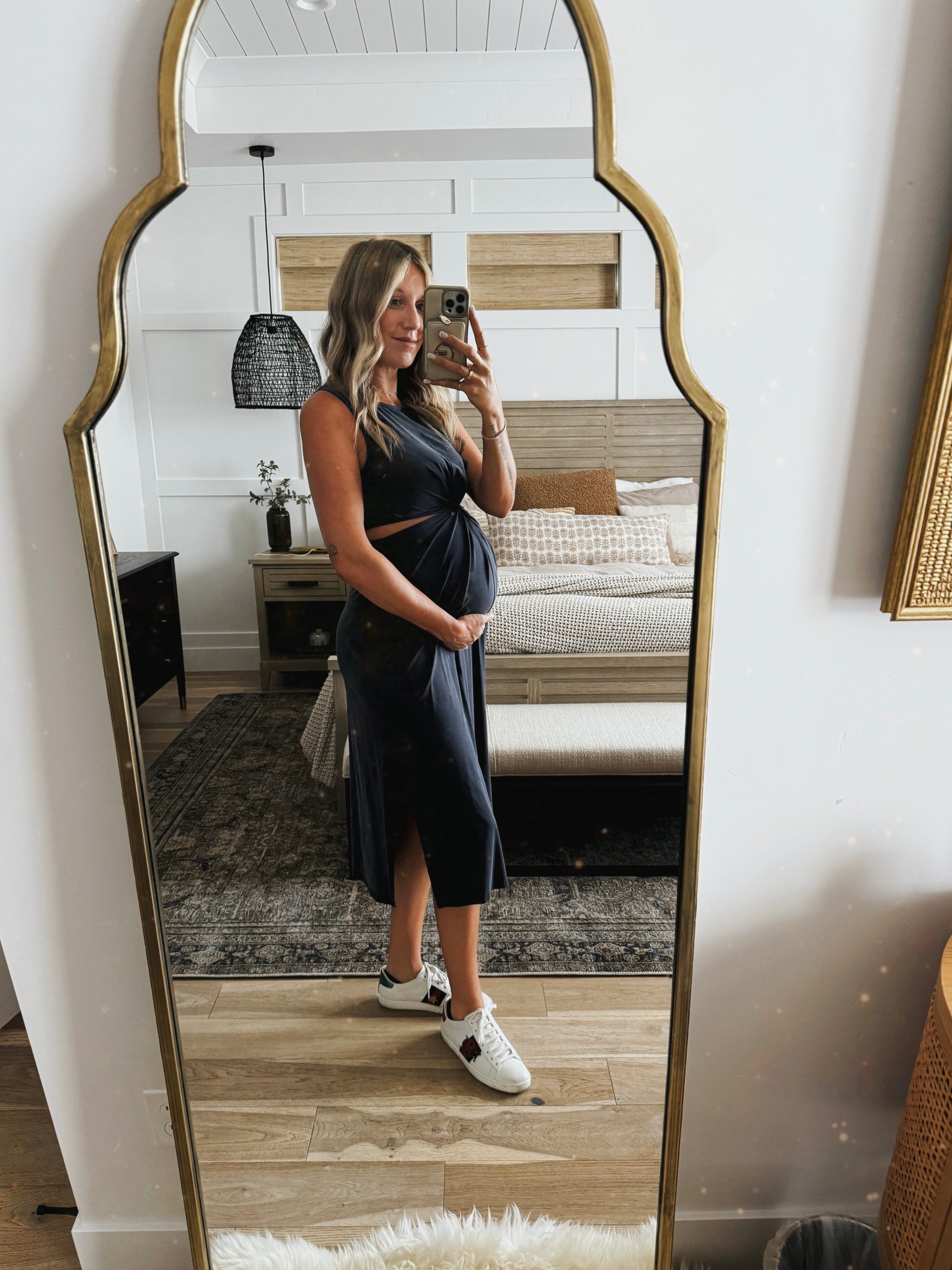 So apparently it's been 7 months since I've posted 😅 and SURPRISE! We're cooking a baby girl 🥰🎀 This Beyond Yoga dress is not maternity, yet it's been growing with me all these months so I had to link! 😉 Happy shopping! 💕🛍️

#LTKBump #LTKBaby #LTKShoeCrush