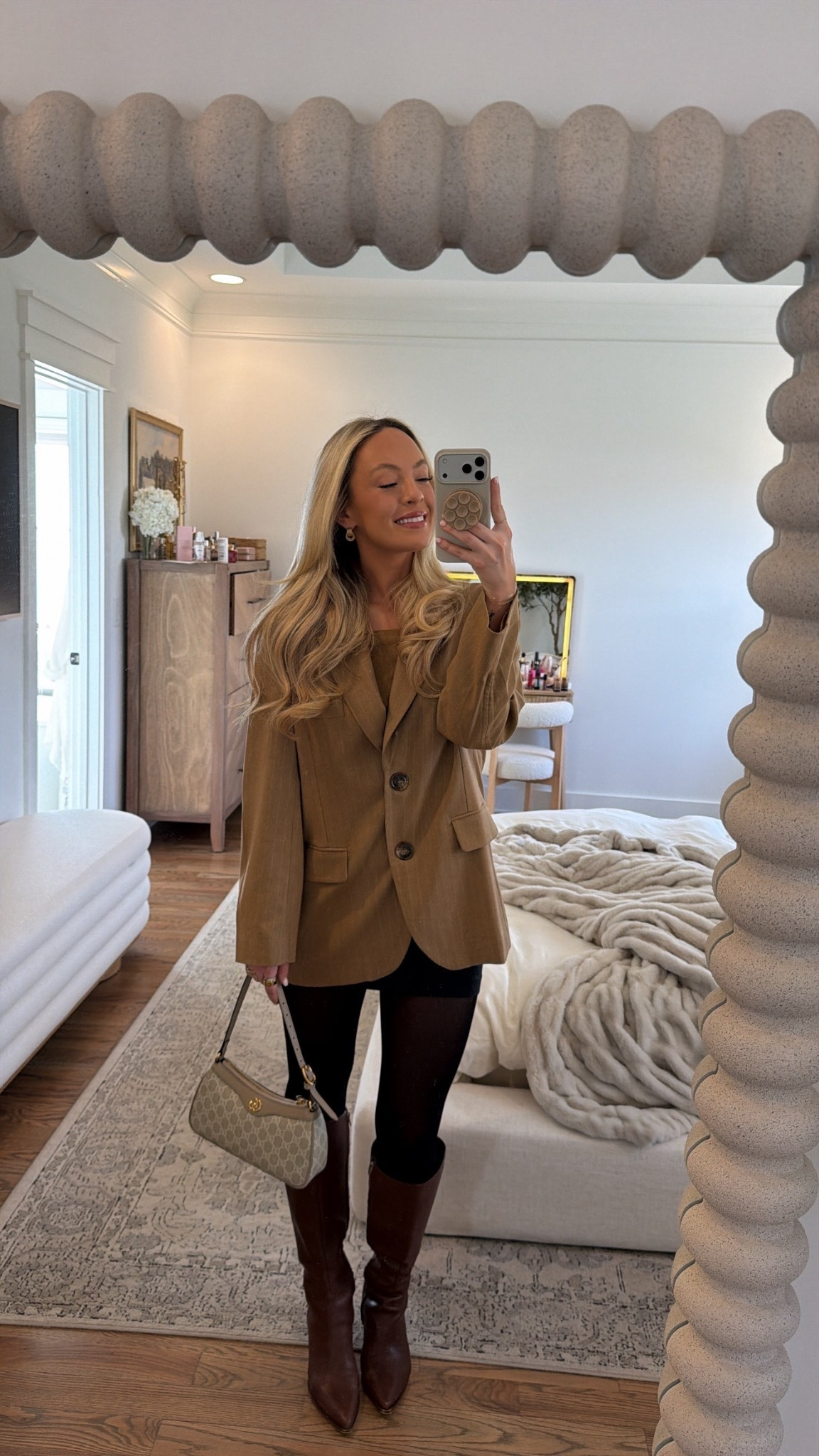 Outfit of the night xx 
Loveeee this blazer set so much!! 