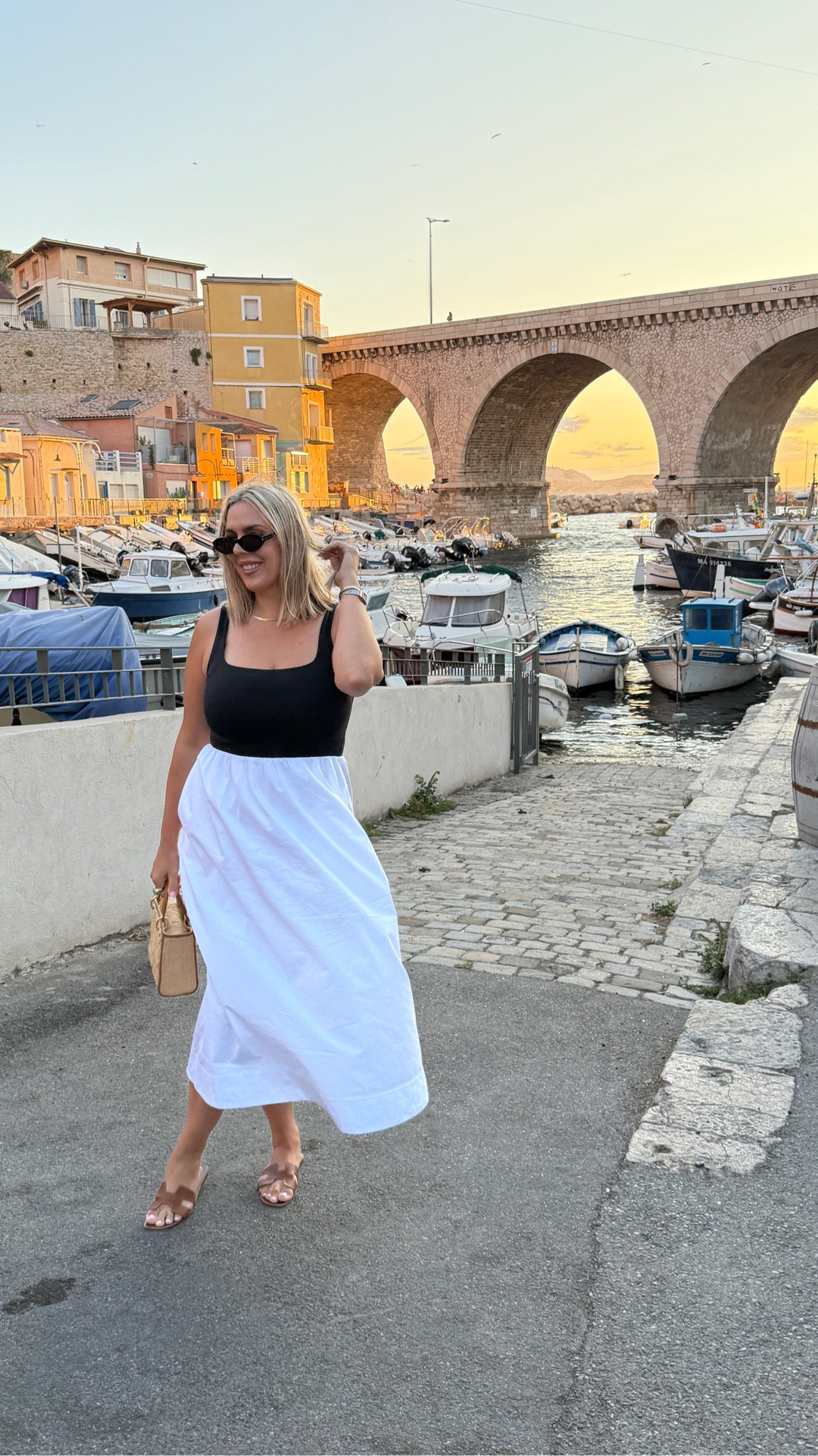 Aritzia dress in size XL
The top is super stretchy and soooo comfortable!!!

#LTKU #LTKMidsize #LTKStyleTip