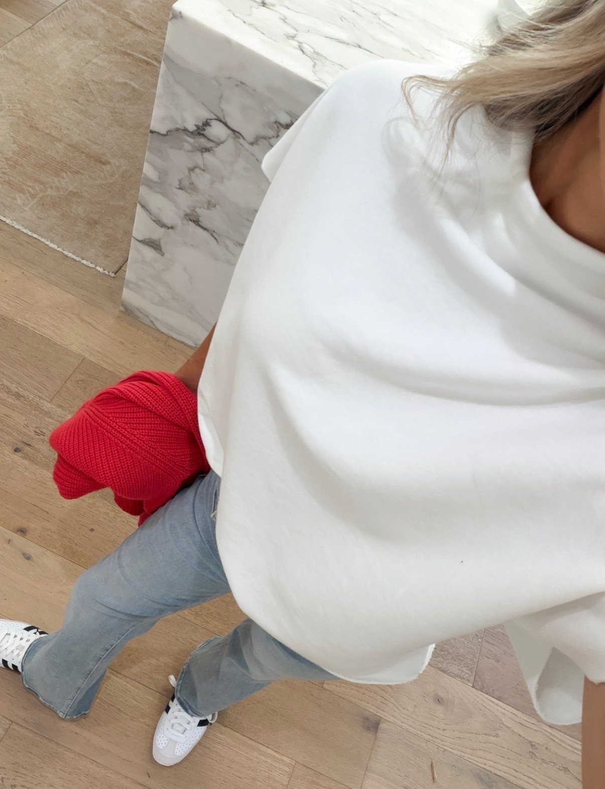 I’ve this jersey top and perfect amount of stretch jeans, new sneaker are like walking on clouds! TTS 
@MERSEA

#LTKootd
