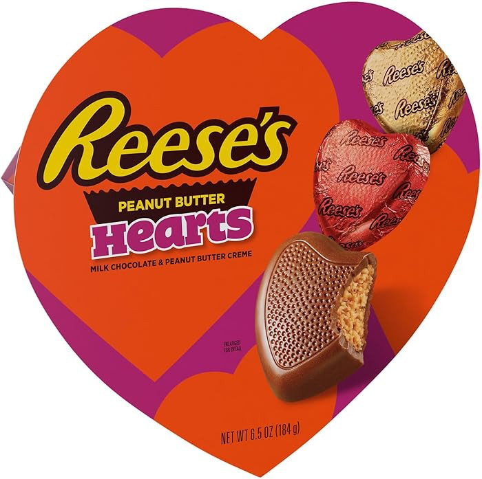 REESE'S Chocolate Peanut Butter Creme Hearts, Valentine's Candy Gift Box, 6.5 oz | Amazon (US)