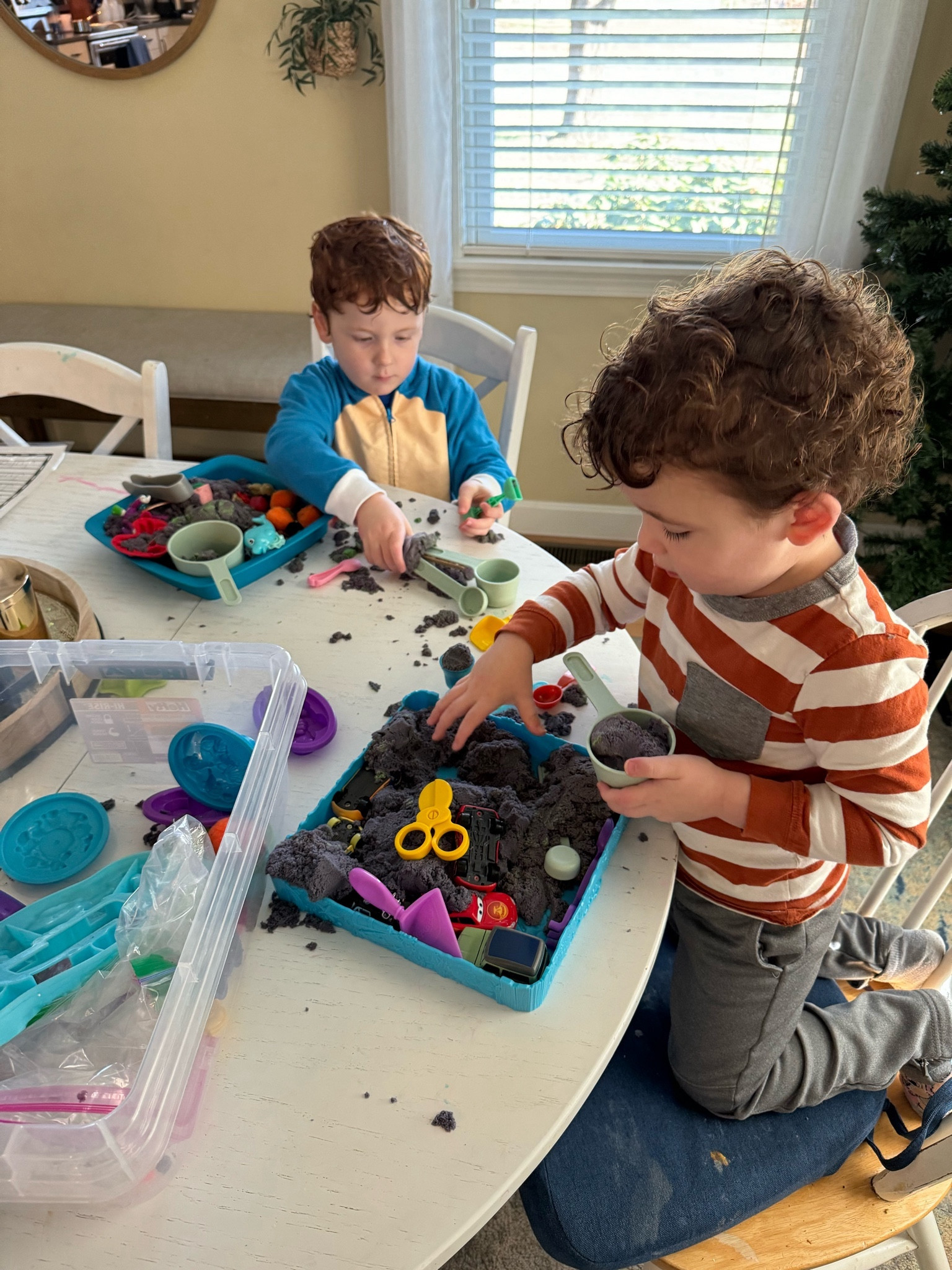 My kids love these kinetic sand kits. Target has a great deal on them right now. 

#LTKGiftGuide #LTKsalealert #LTKkids