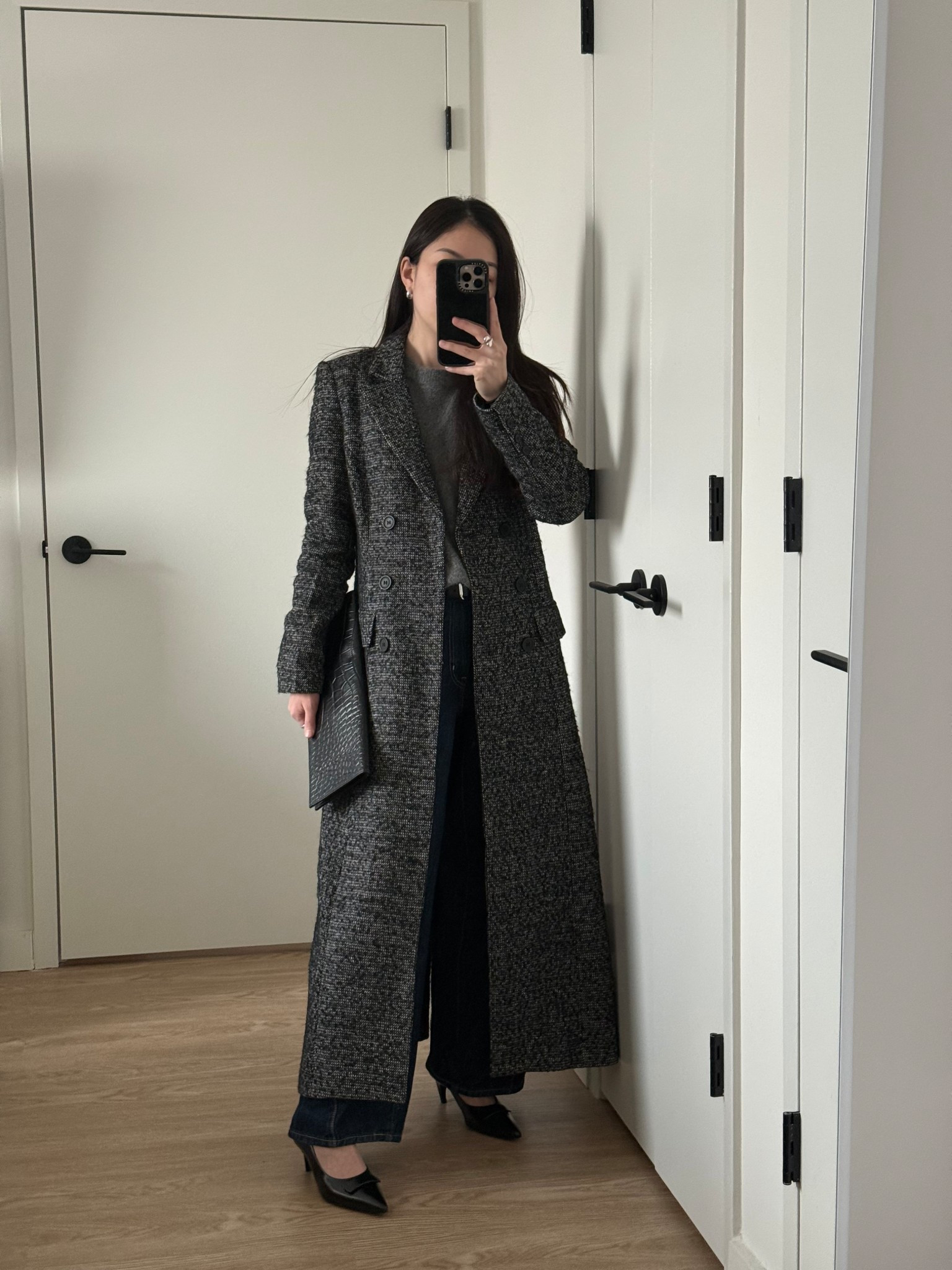 Such a good coat!! // Parker clay clutch , Jude blade pump

#LTKSeasonal #LTKootd #LTKSaleAlert