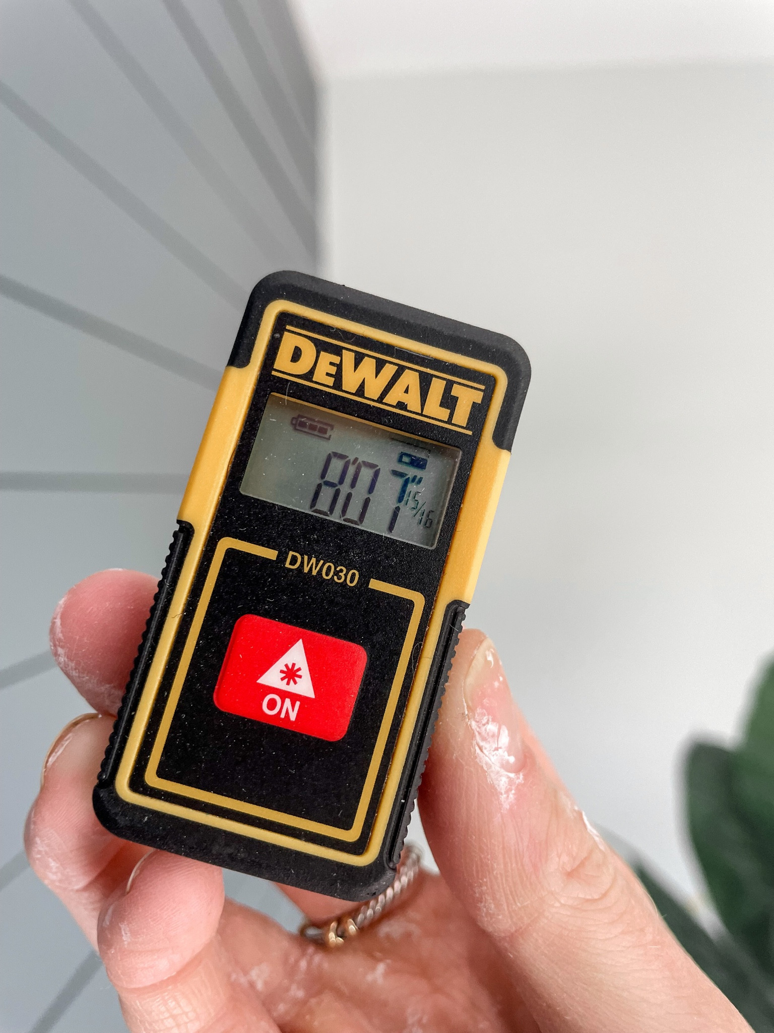 Laser measure tool - such a time saver! DIY project essentials 


#LTKhome