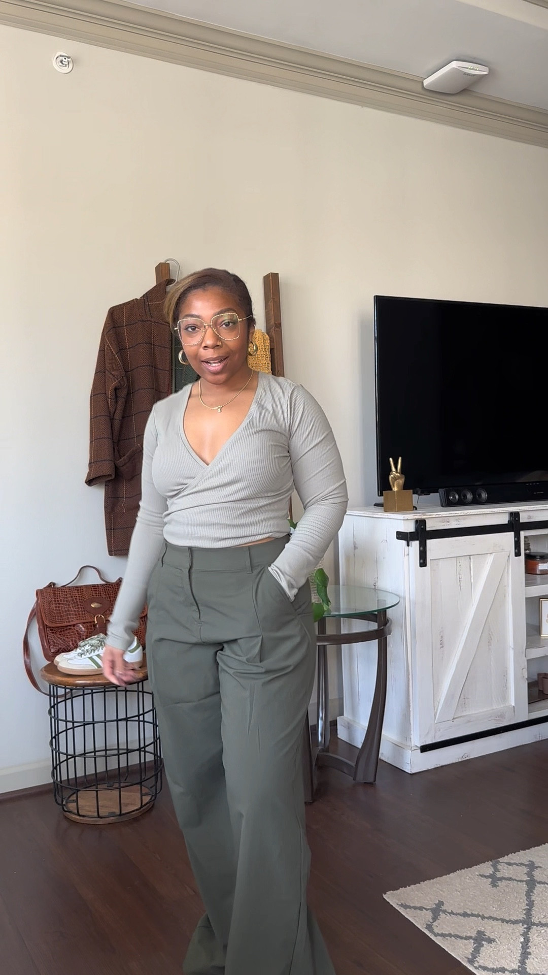 I love elevated athleisure! It just works 💁🏽‍♀️ these every day wide leg trousers are so good!

#LTKdayinmylife #LTKootd #LTKgrwm