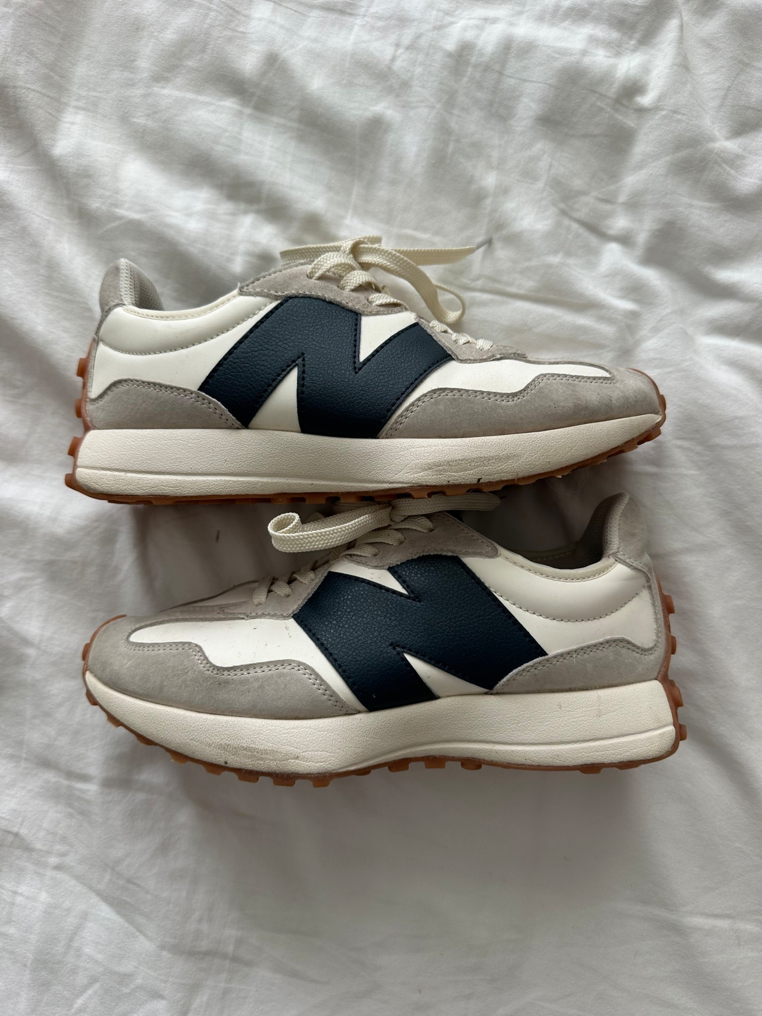 New balance 327s!! The perfect luxe look for less 🤩

#LTKActive #LTKFindsUnder50 #LTKShoeCrush